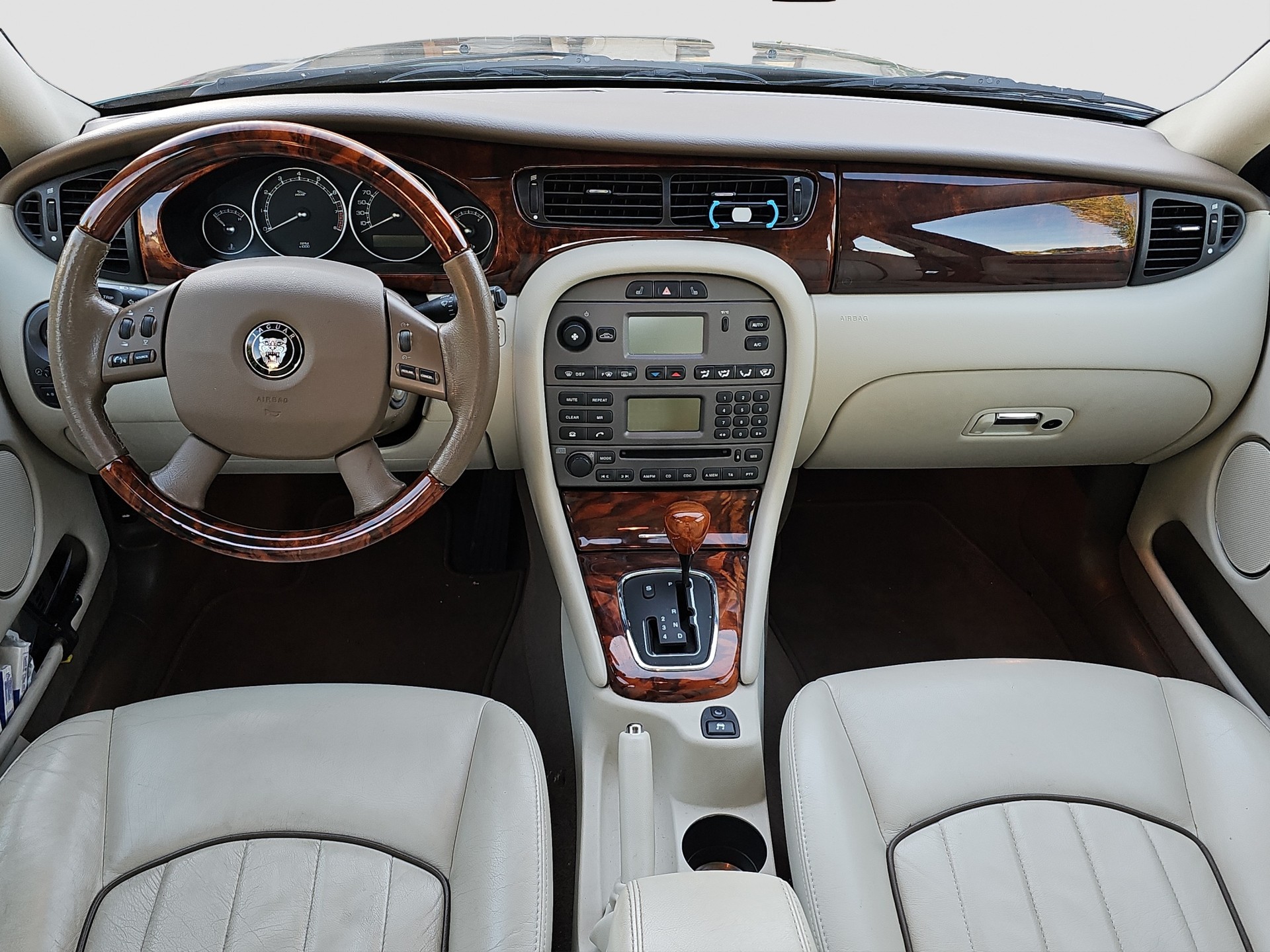 JAGUAR X-Type 3.0 V6 Traction4 Sovereign Anniv. Pack Aut.-image-10