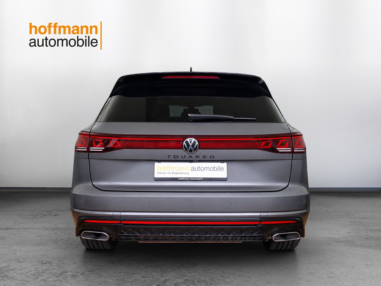 VW Touareg 3.0 TDI R-Line Tiptronic-image-4