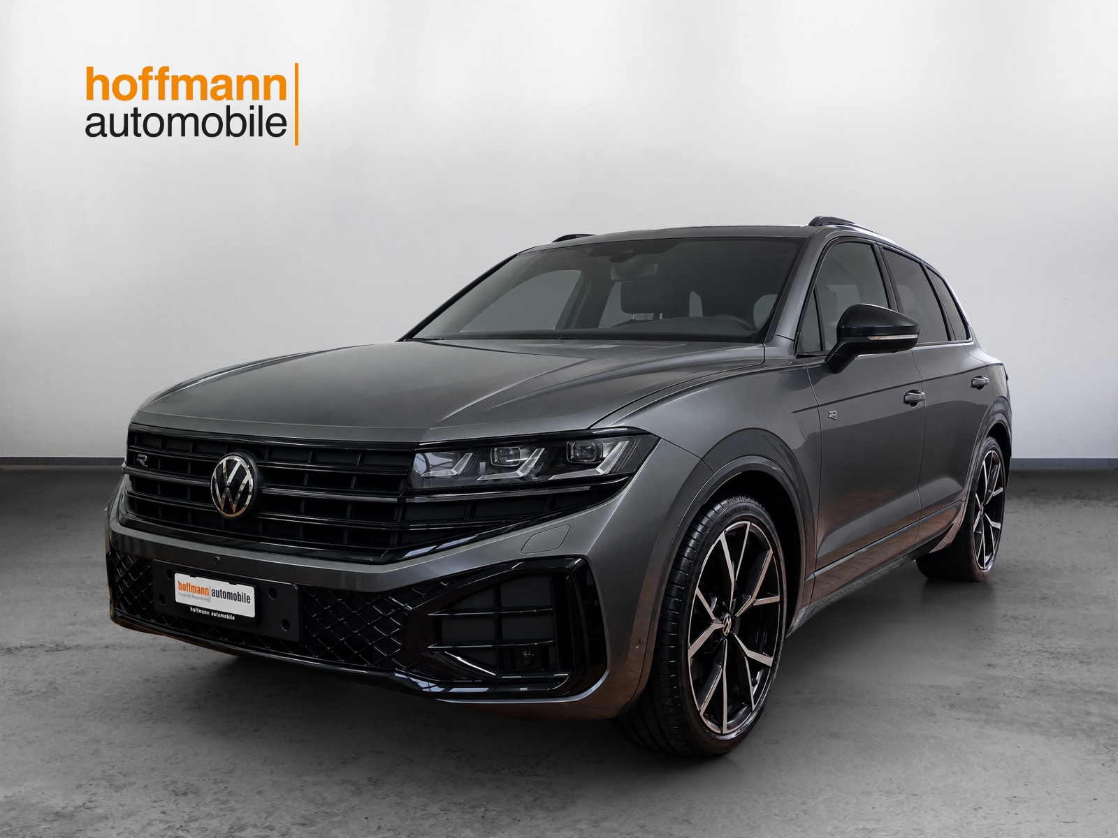 VW Touareg 3.0 TDI R-Line Tiptronic-image-0