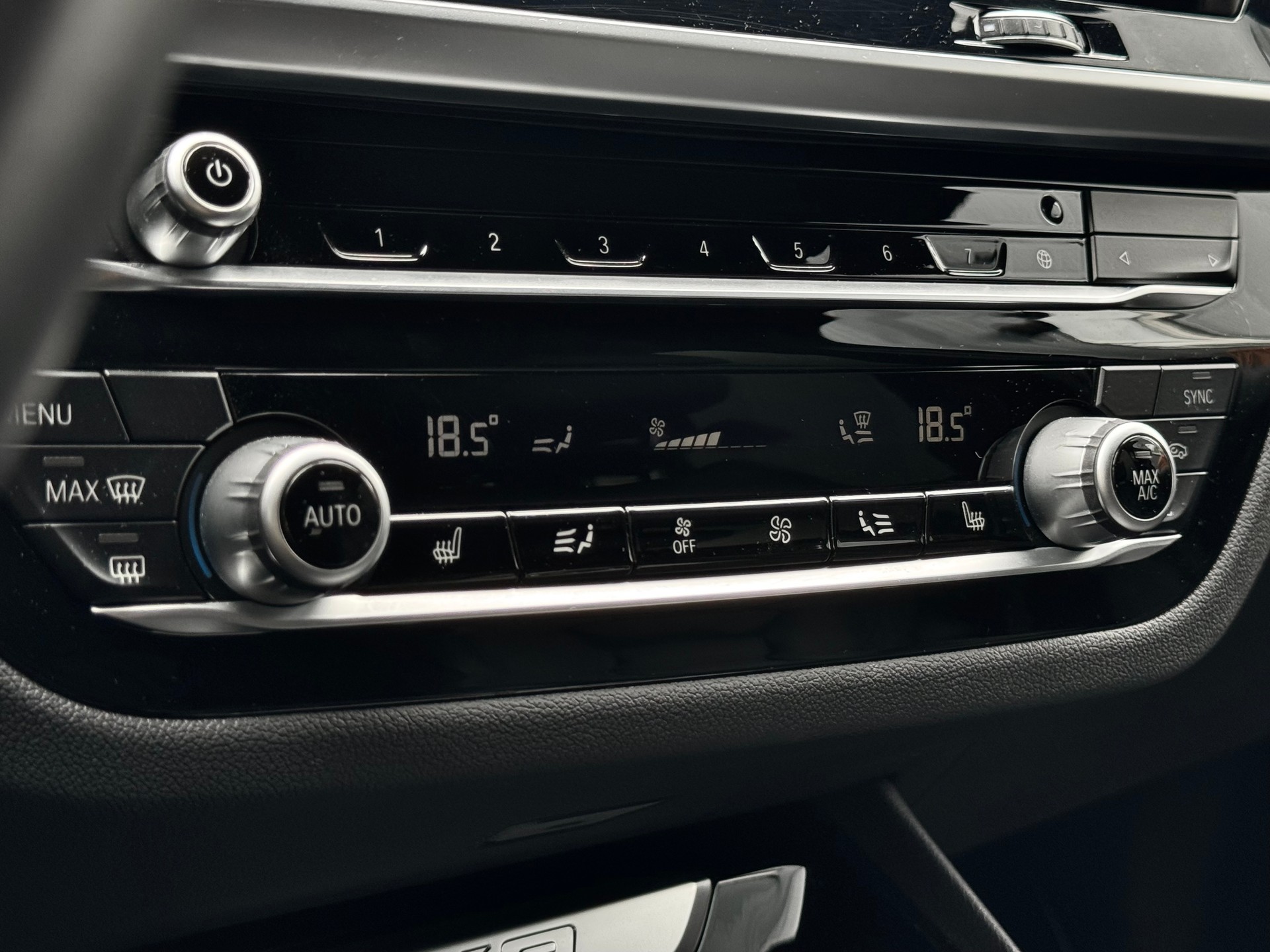 BMW X3 xDrive 30d M Sport Steptronic *AHK*M-Sport Paket*Apple CarPlay uvm.*-image-22