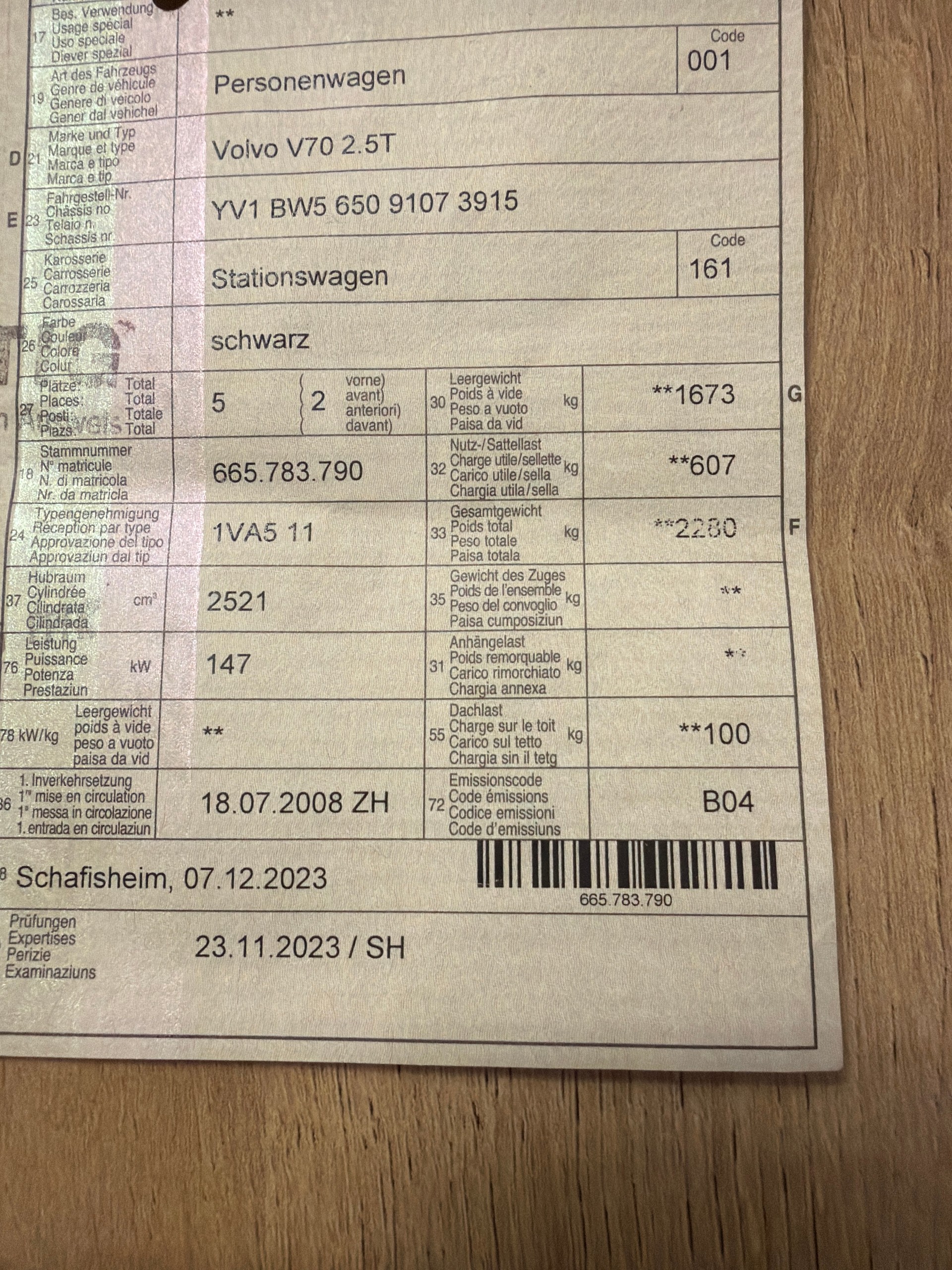 VOLVO V70 2.5T Momentum Geartronic-image-15