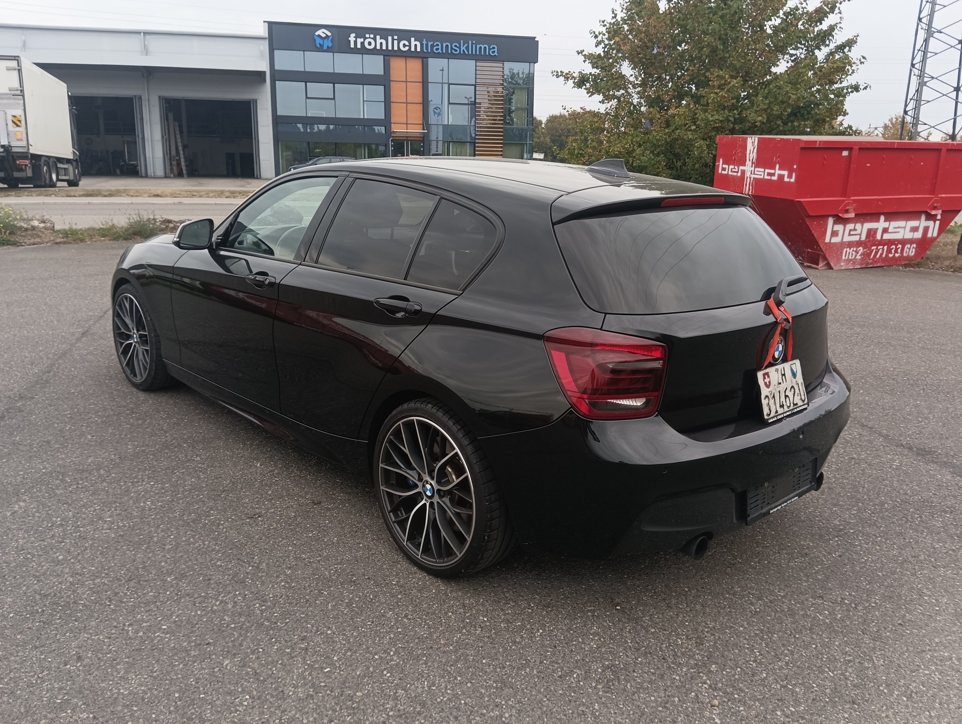BMW M135i xDrive Steptronic-image-2