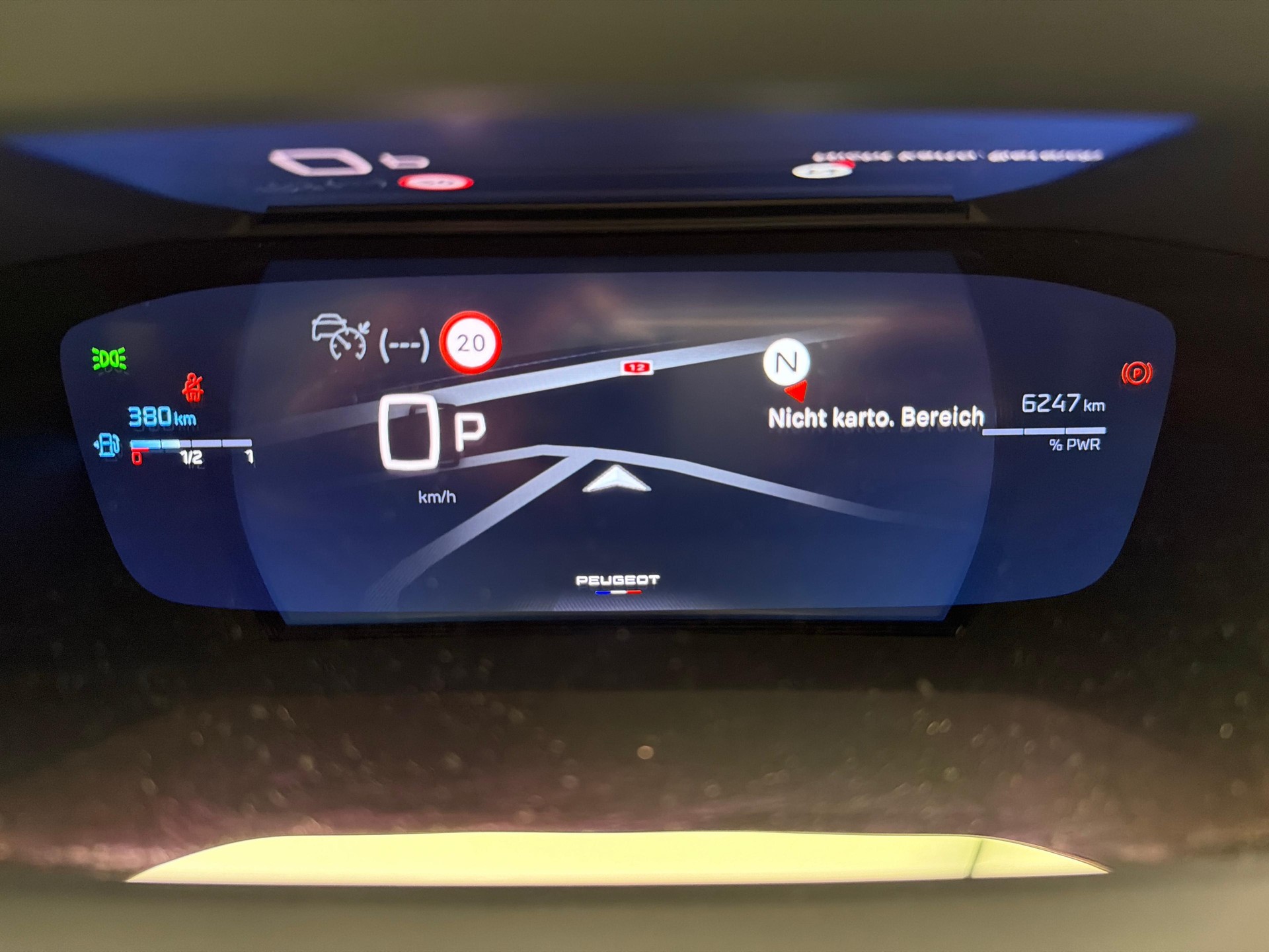 PEUGEOT 208 1.2 Hybrid 145 GT-image-12