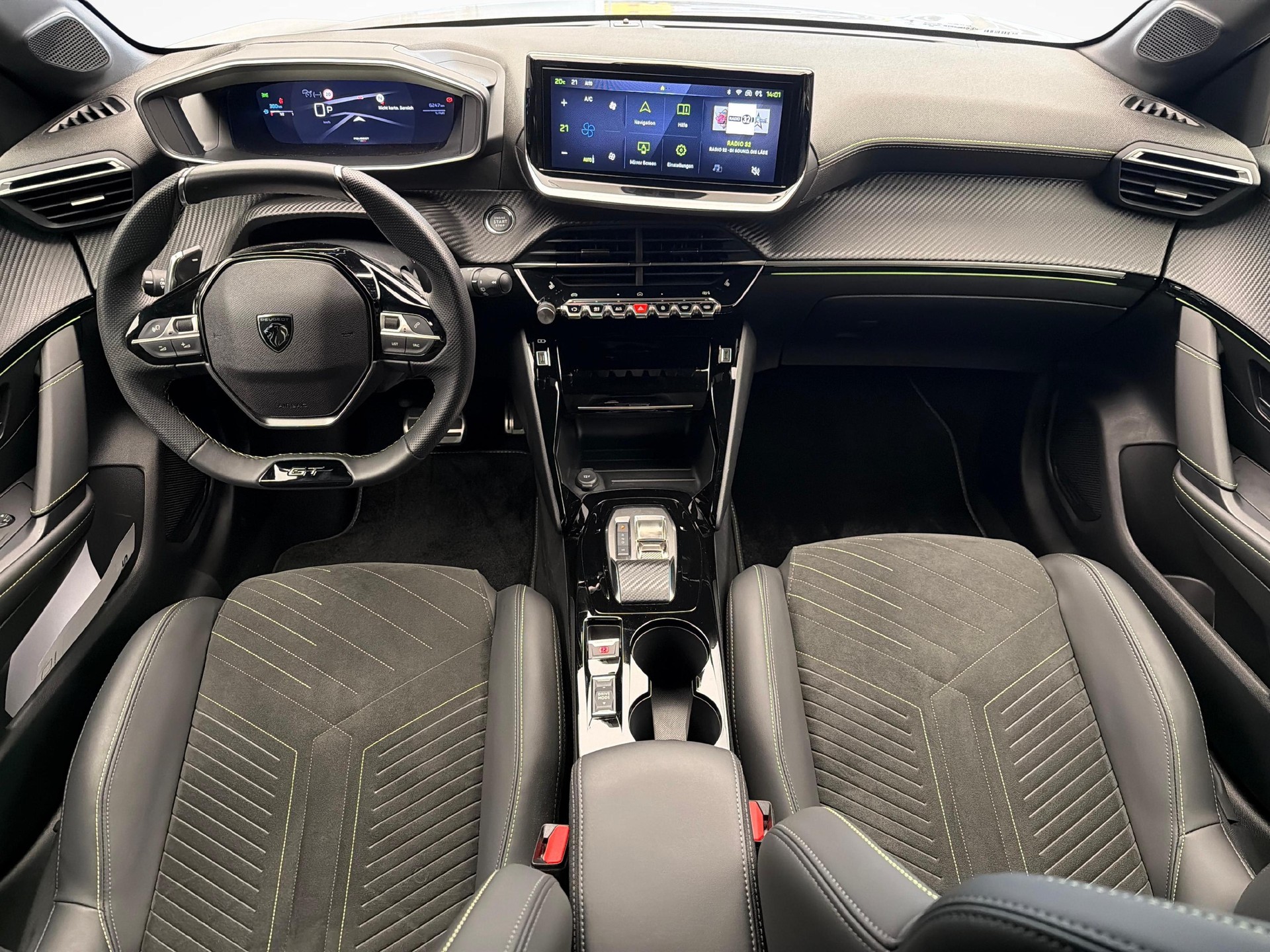 PEUGEOT 208 1.2 Hybrid 145 GT-image-8
