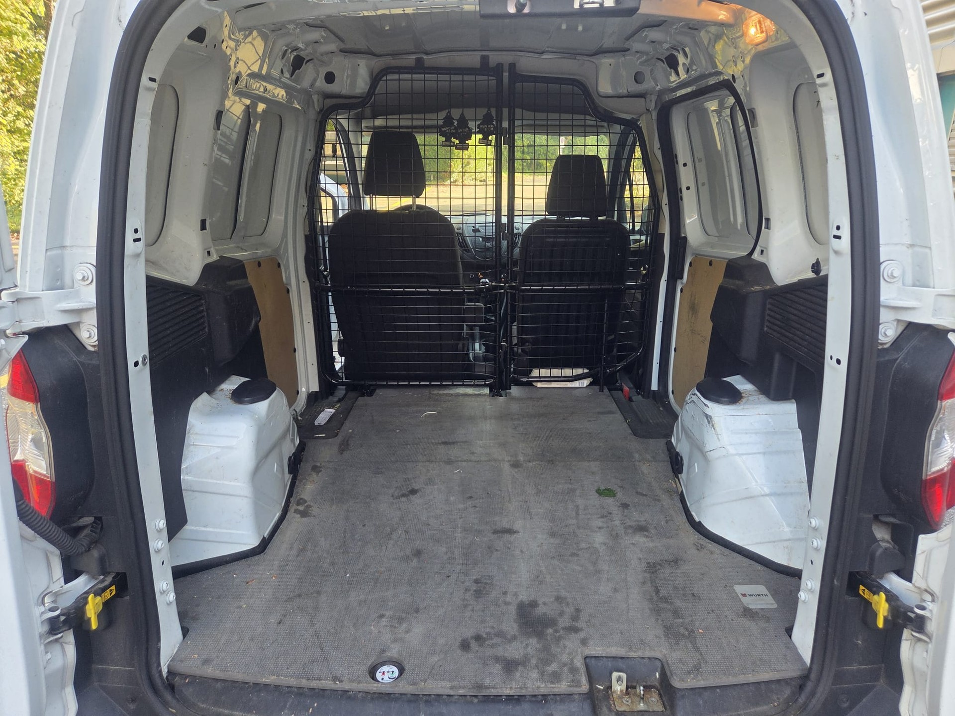 FORD Transit Courier Van 1.0 EcoBoost ** Clim ** Ab MFK ** Expertisé-image-4