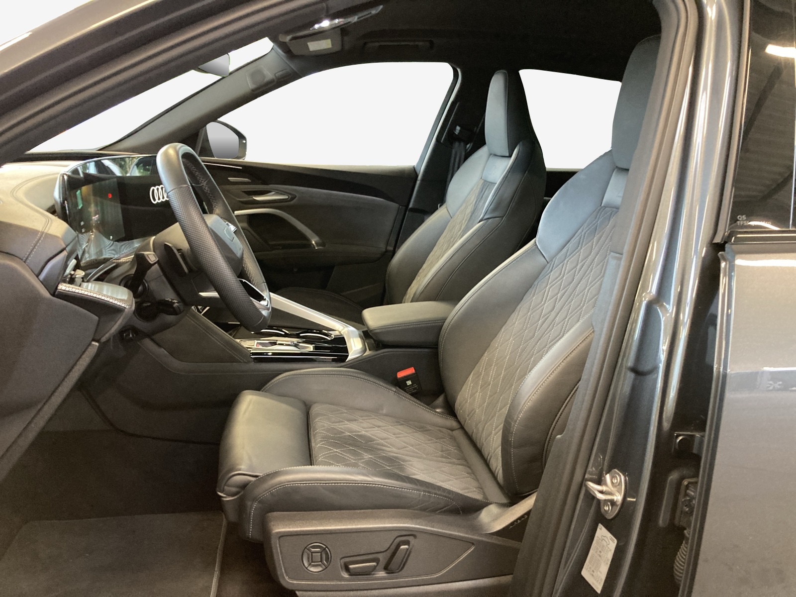 AUDI Q5 TFSI quatto 150 kW S-tronic-image-7