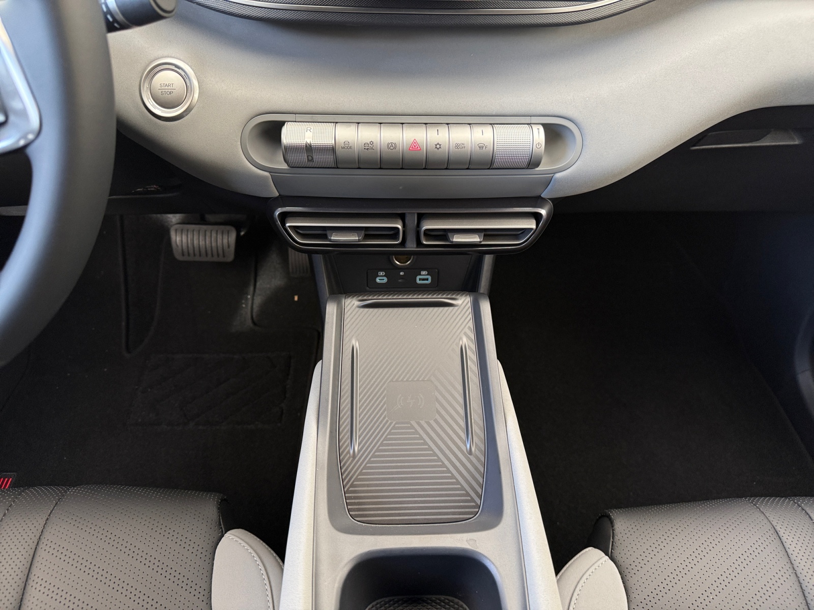BYD Dolphin Surf 43 kWh Comfort-image-14