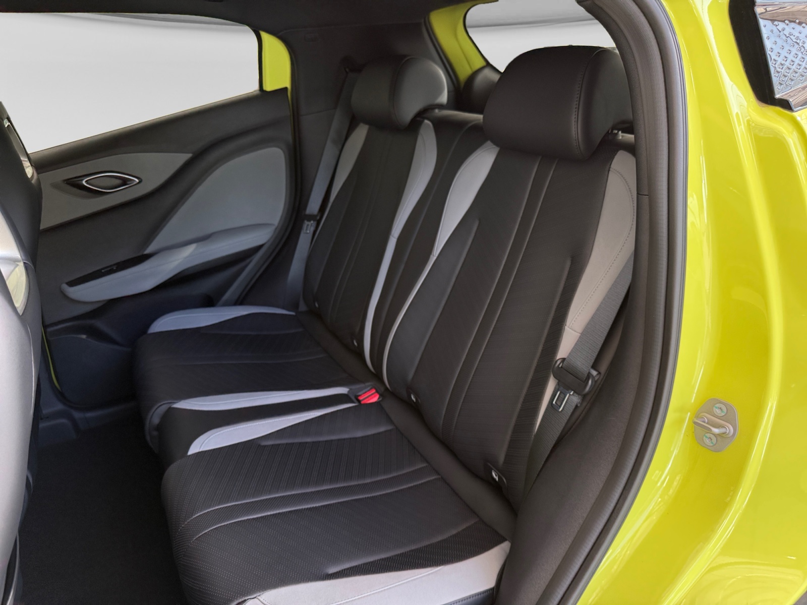 BYD Dolphin Surf 43 kWh Comfort-image-15