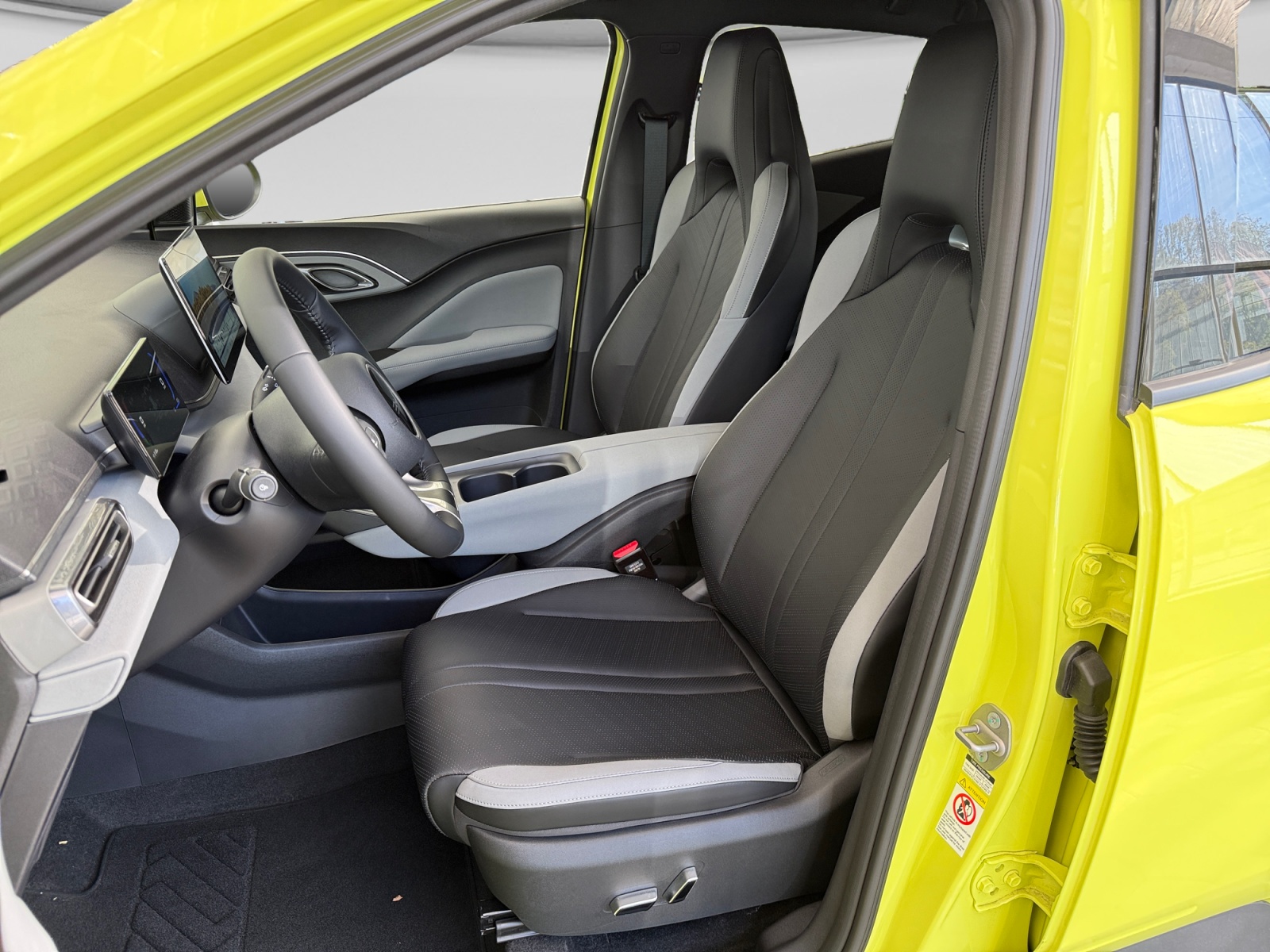 BYD Dolphin Surf 43 kWh Comfort-image-9