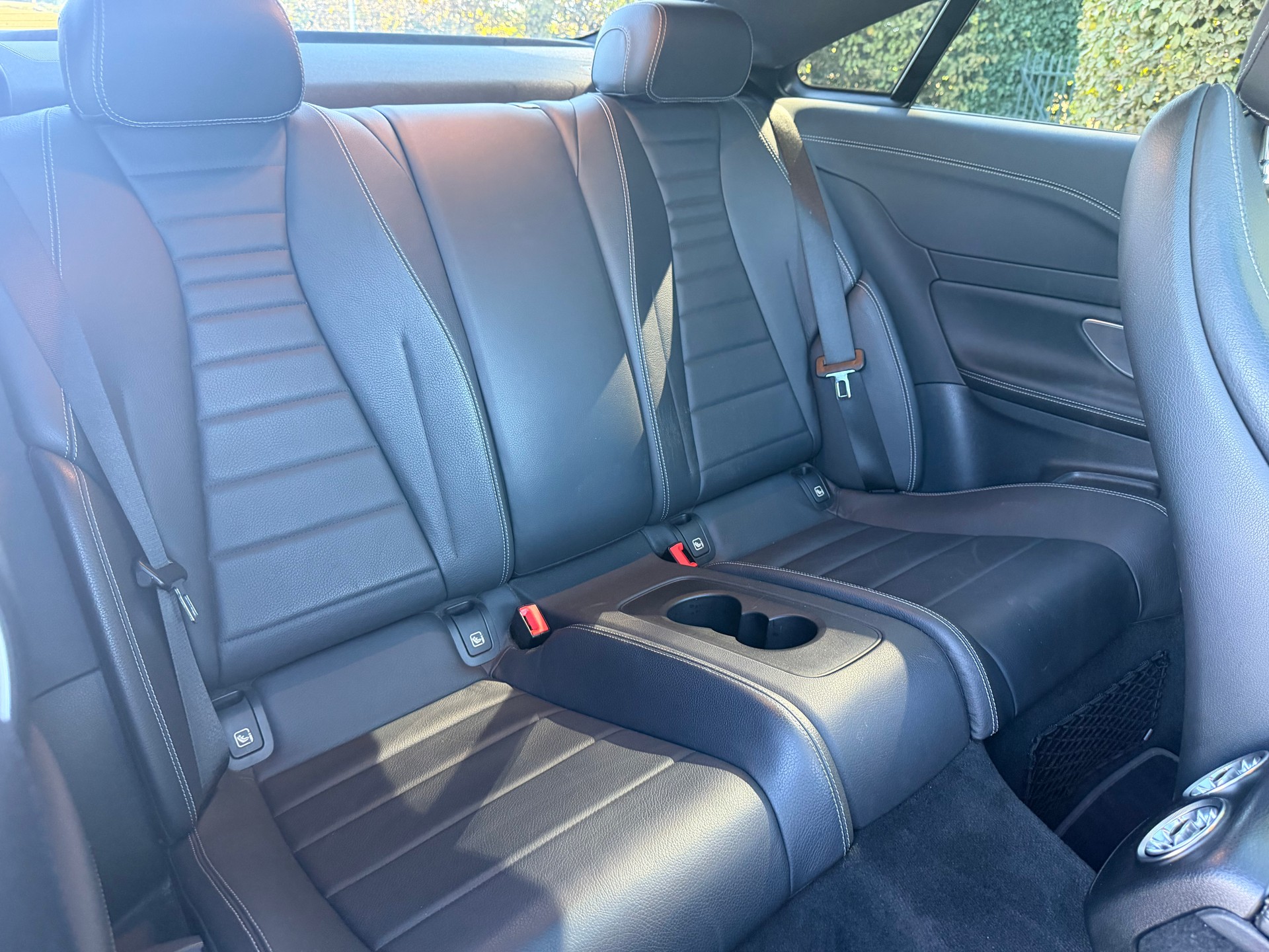 MERCEDES-BENZ E 200 Coupé AMG Line 4 Matic 9G-Tronic-image-8