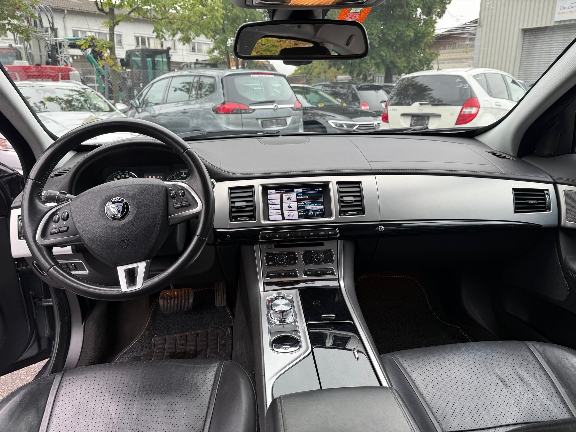 JAGUAR XF Sportbrake 2.2d-image-7