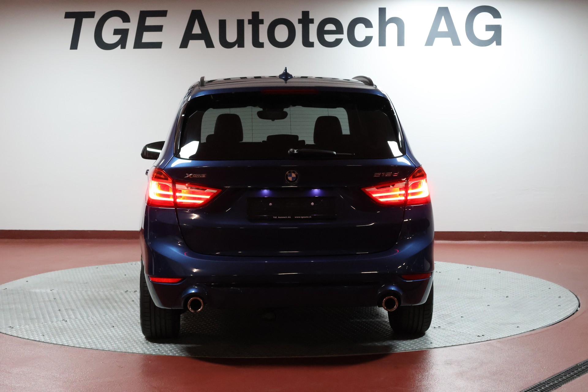 BMW 218d xDrive Gran Tourer Steptronic Sport Line-image-16