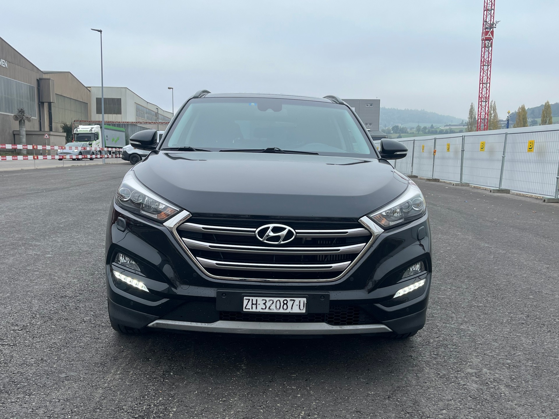 HYUNDAI Tucson 2.0 CRDI Vertex 4WD Automatic-image-2