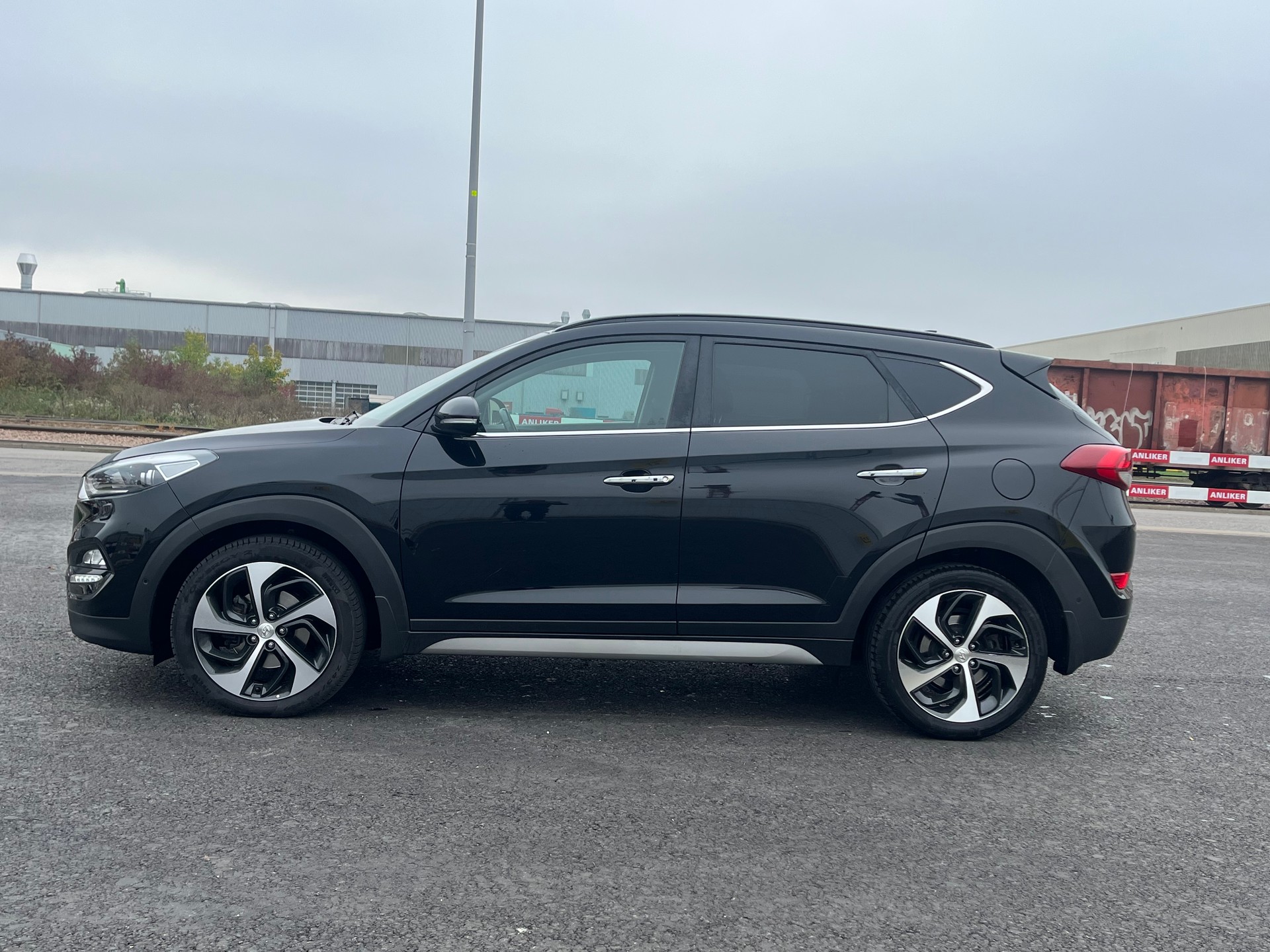 HYUNDAI Tucson 2.0 CRDI Vertex 4WD Automatic-image-1
