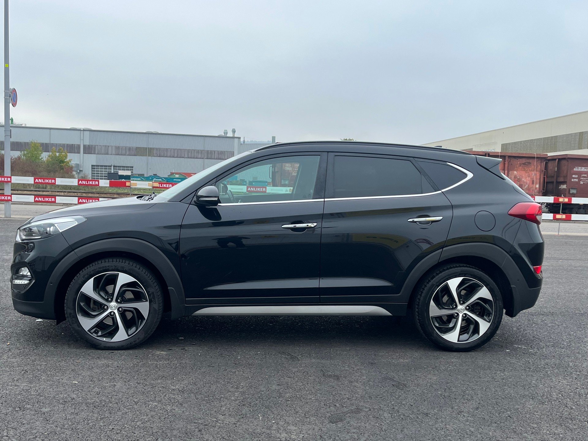HYUNDAI Tucson 2.0 CRDI Vertex 4WD Automatic-image-14