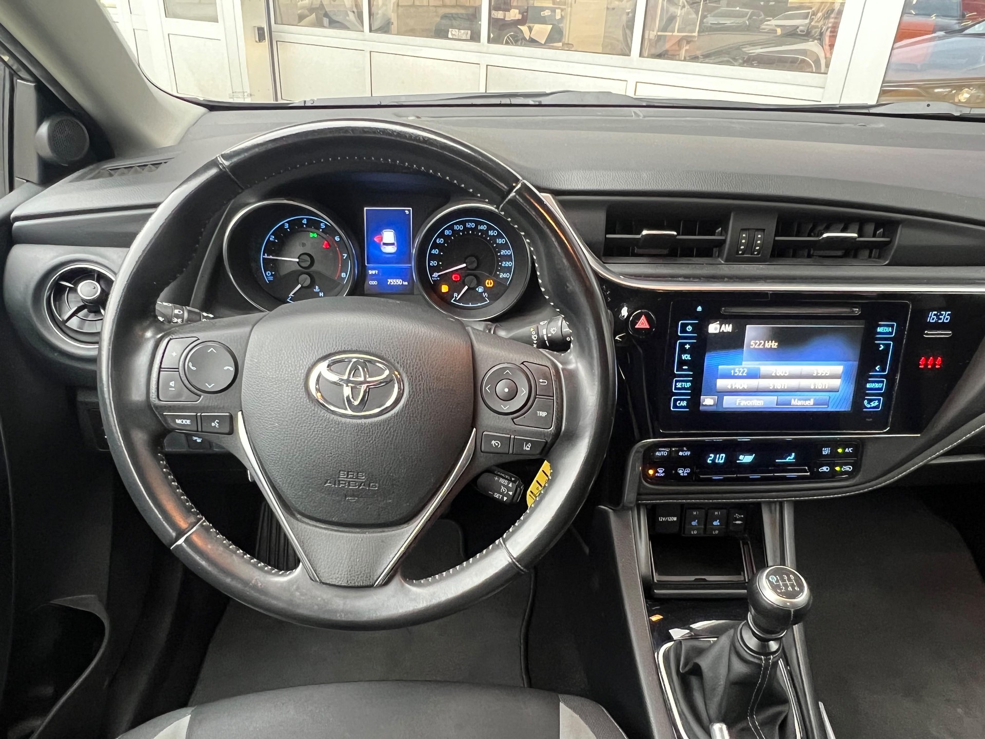TOYOTA Auris 1.2 T Luna-image-16