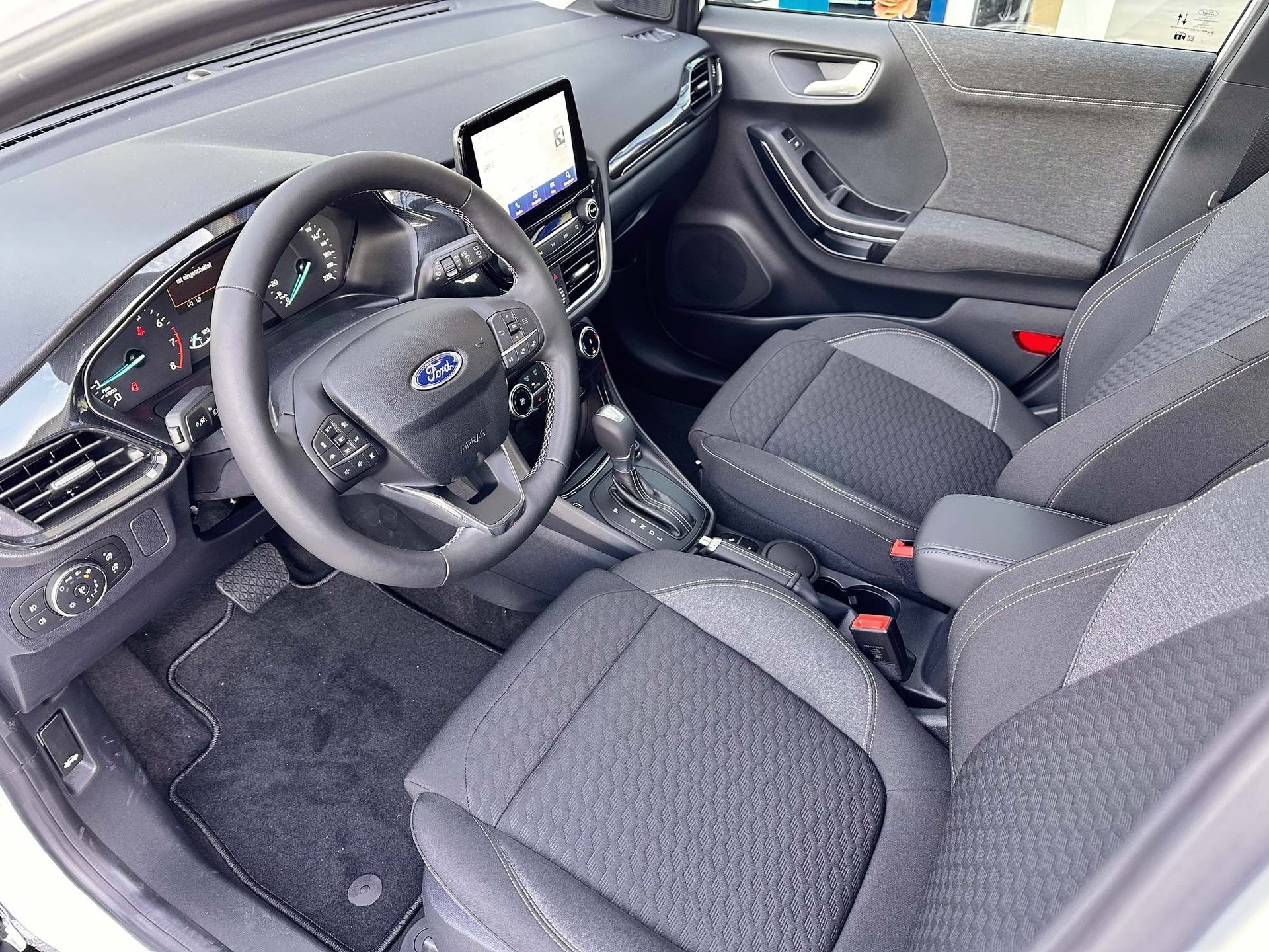 FORD Puma 1.0 EcoB Hybrid 125 Titanium-image-8