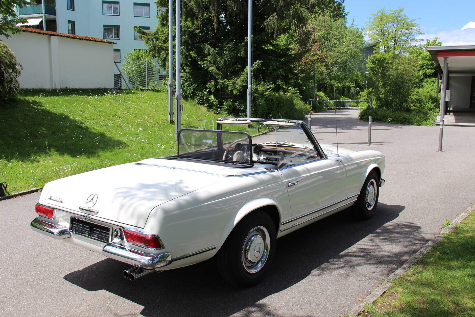 MERCEDES-BENZ 230 Pagode-image-12