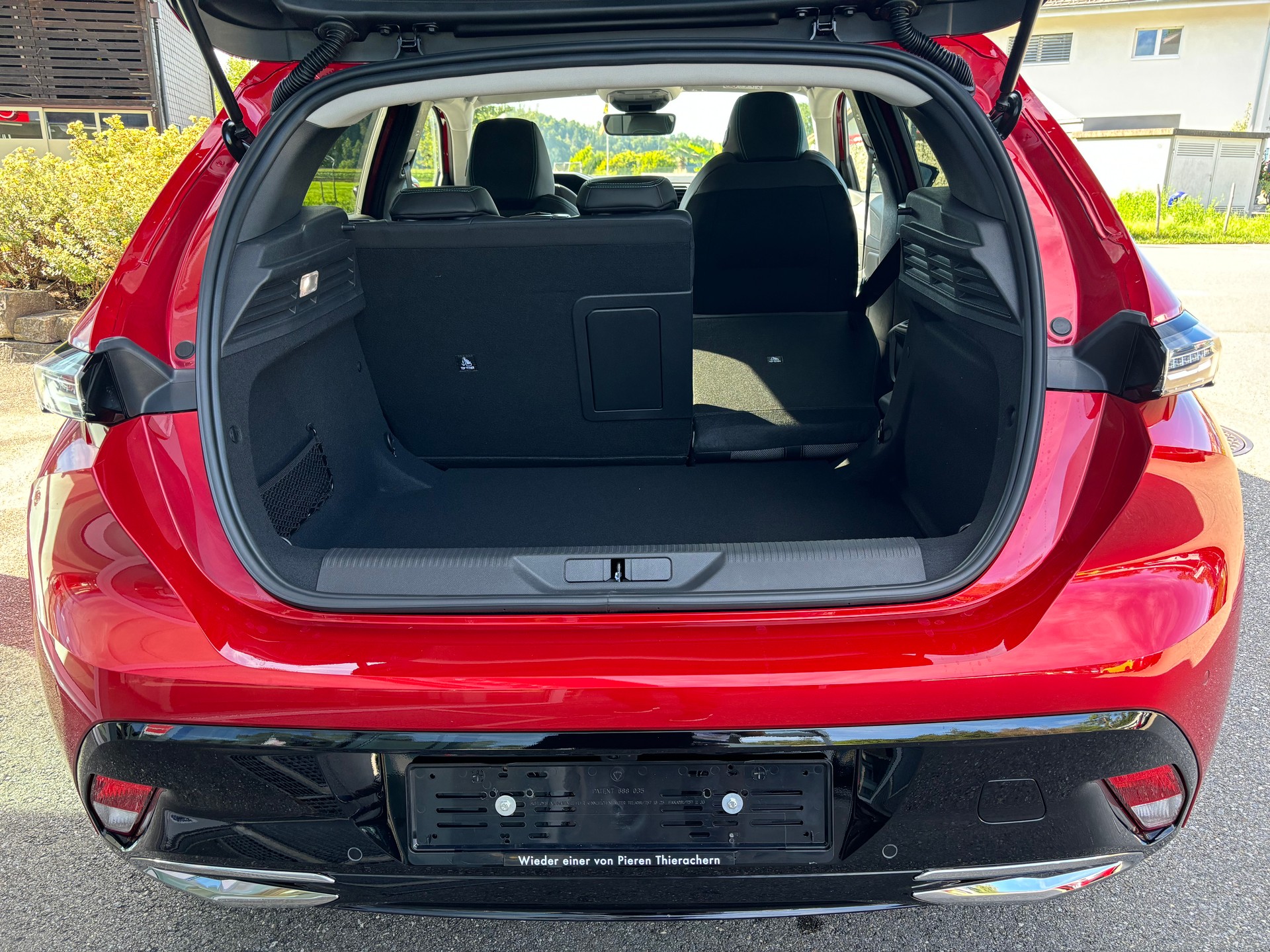 PEUGEOT 308 1.2 Allure 136 Hybrid-image-5