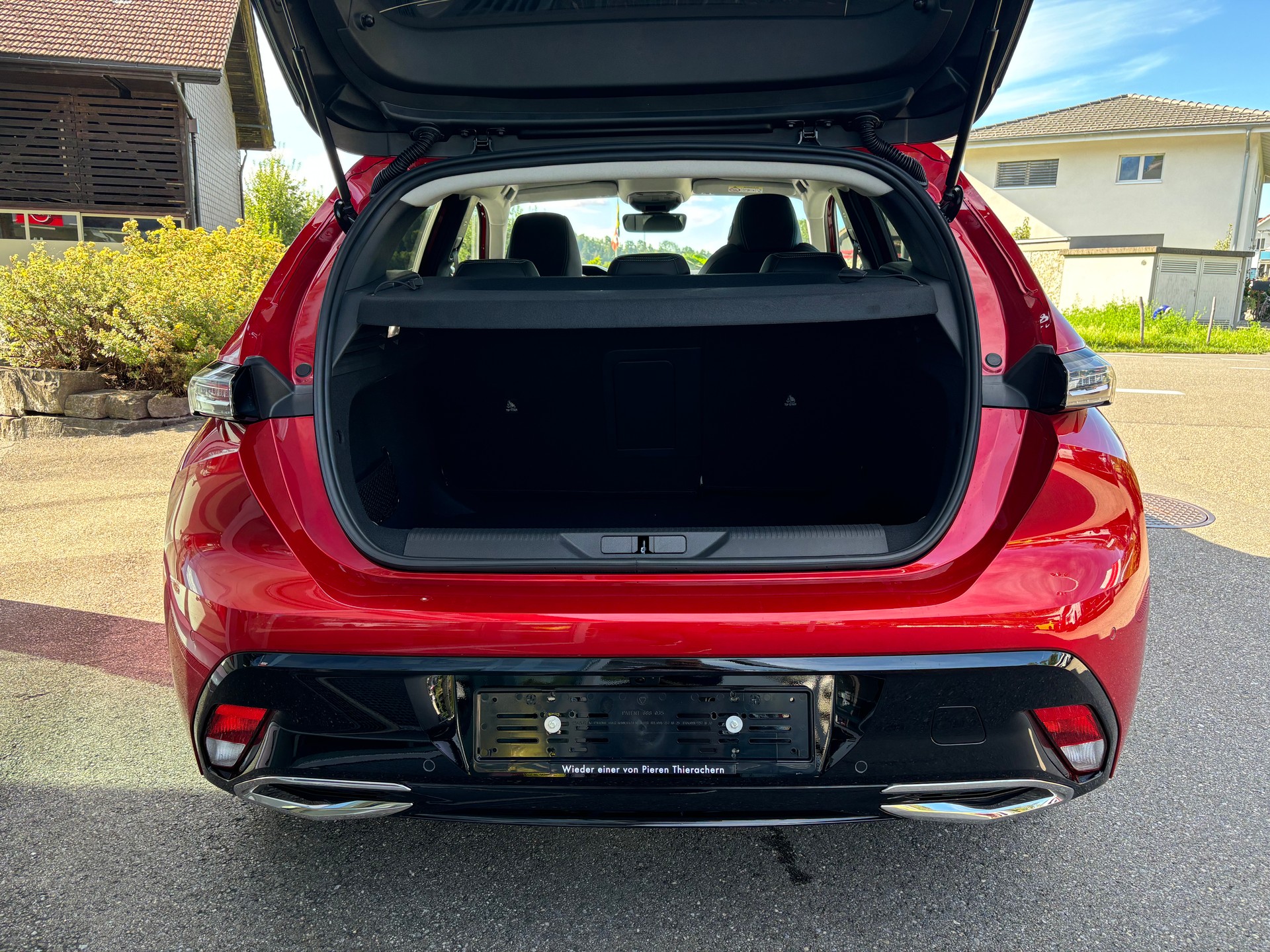 PEUGEOT 308 1.2 Allure 136 Hybrid-image-4