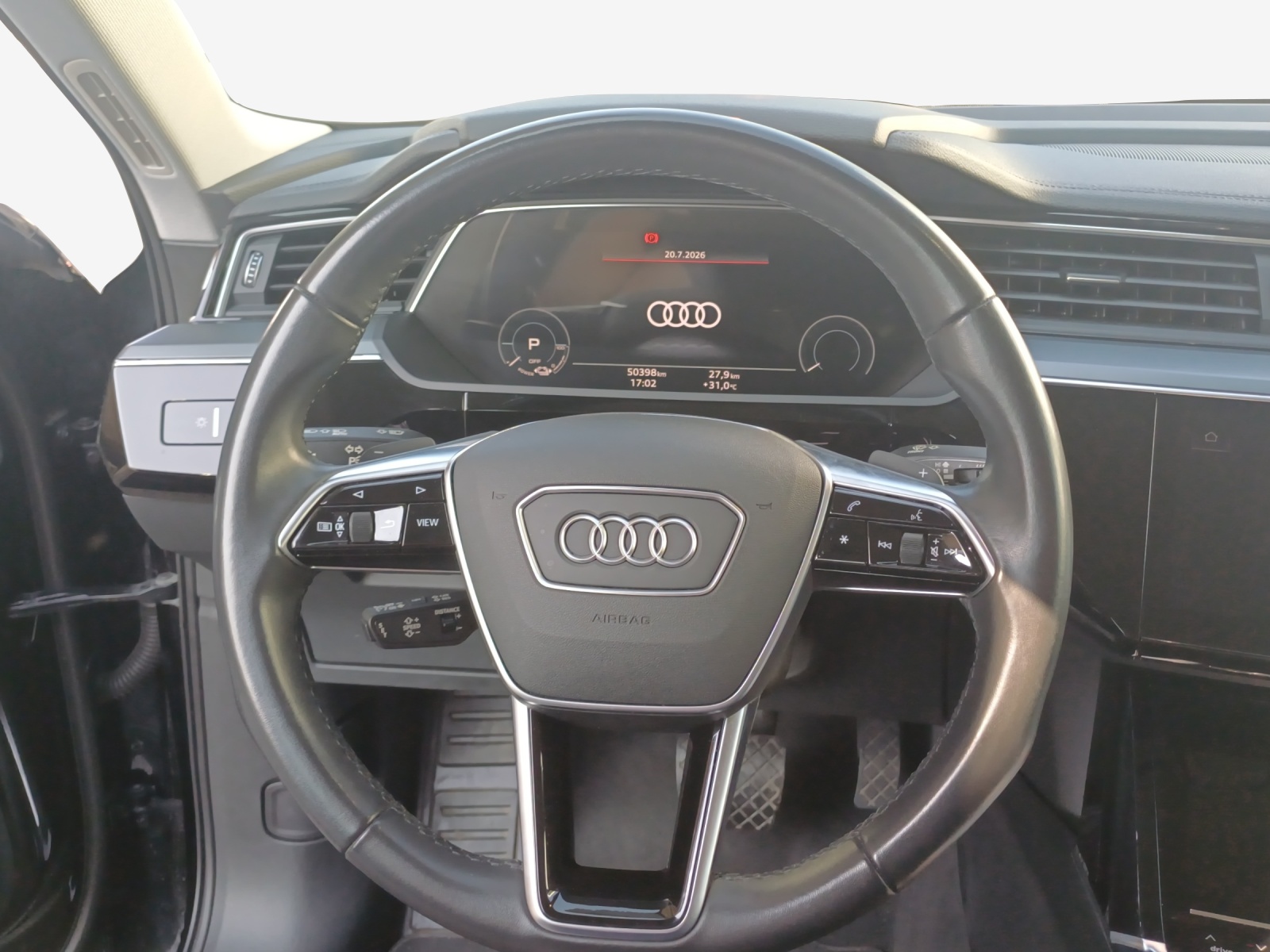 AUDI e-tron 55 Sportback quattro-image-9