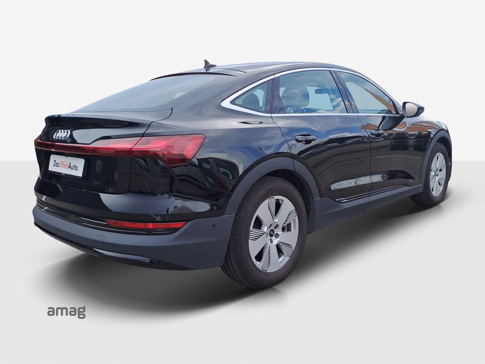 AUDI e-tron 55 Sportback quattro-image-3