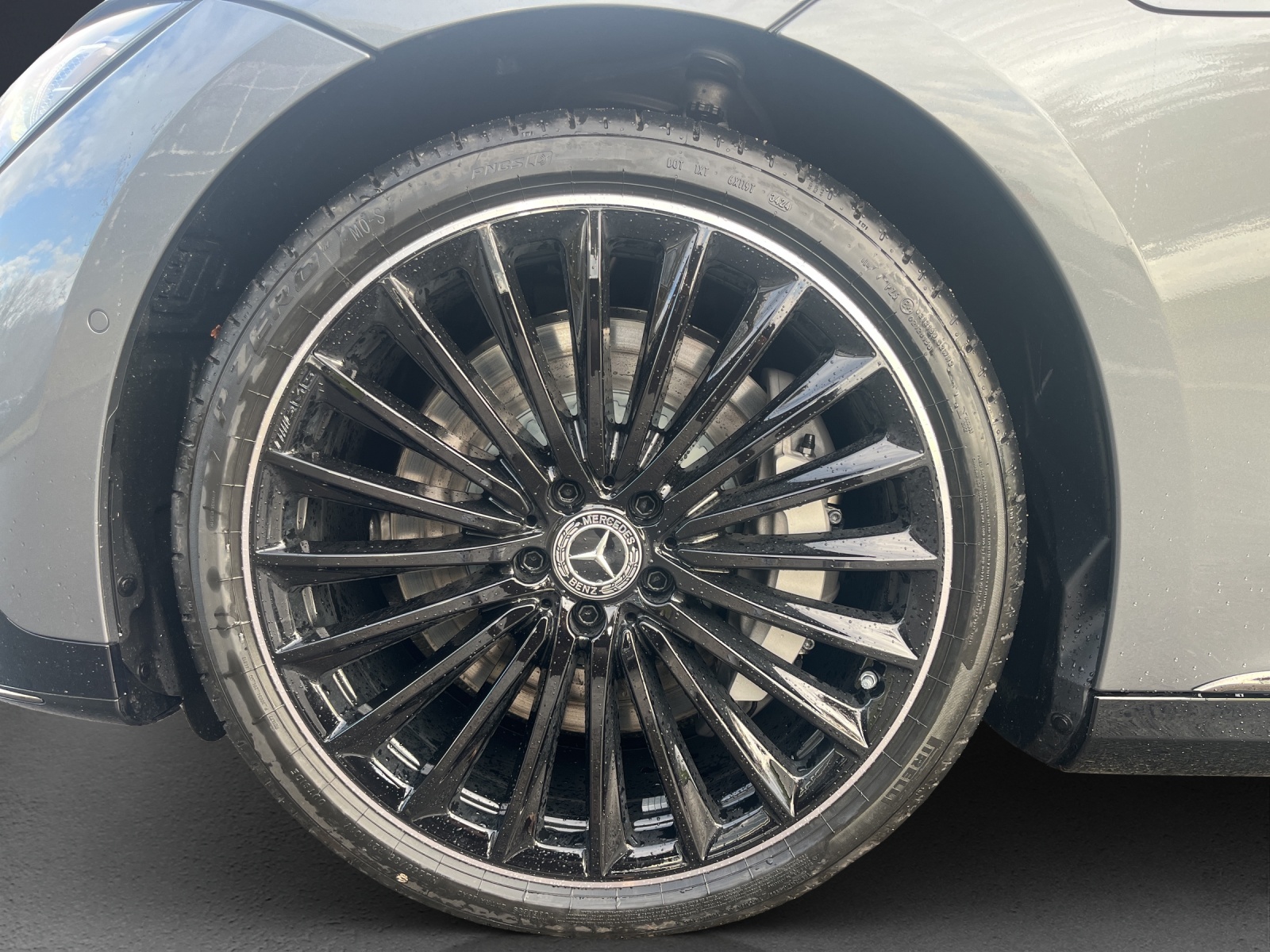 MERCEDES-BENZ EQE 350 4 Matic Exe. Ed.-image-5