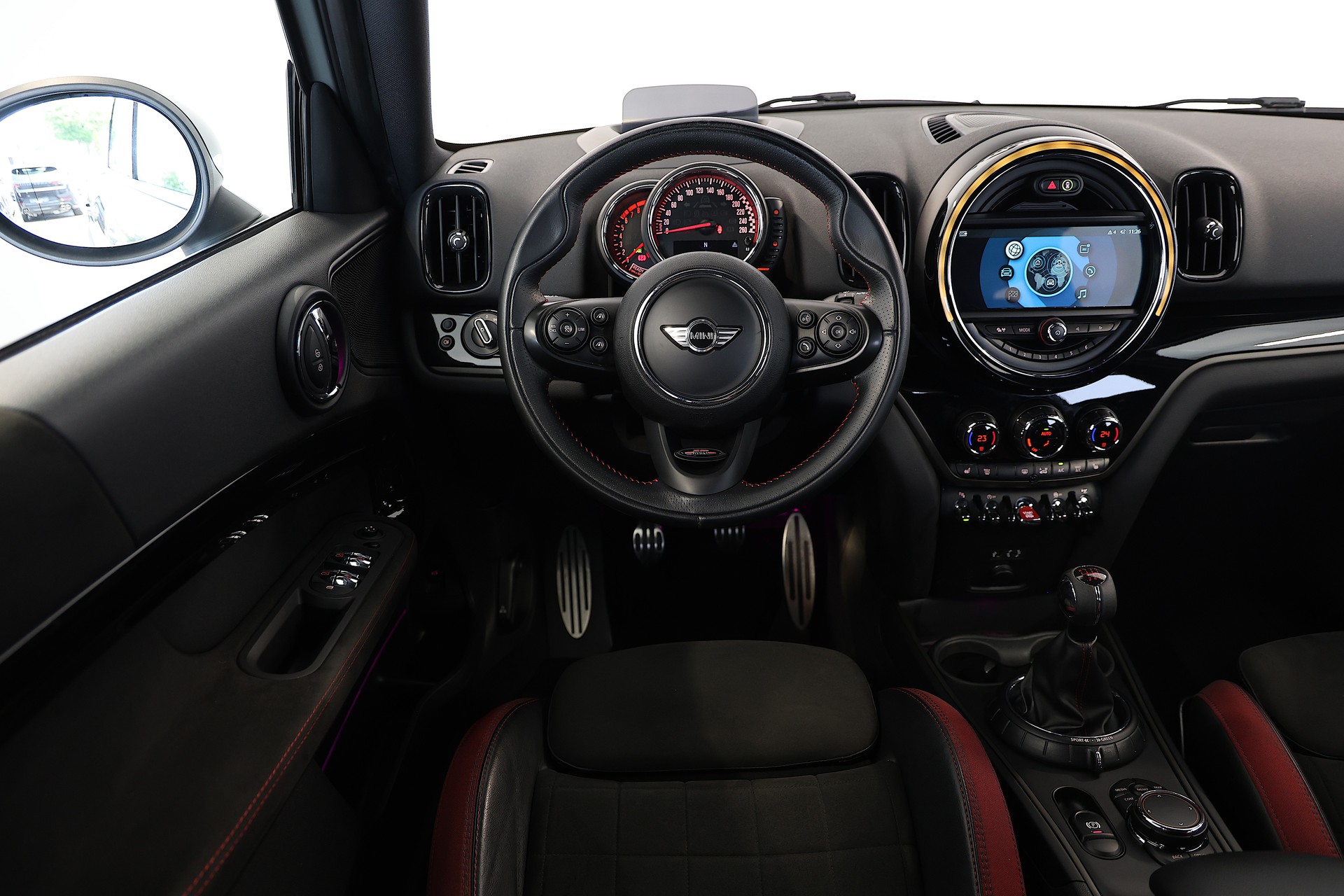 MINI Countryman John Cooper Works ALL4-image-9