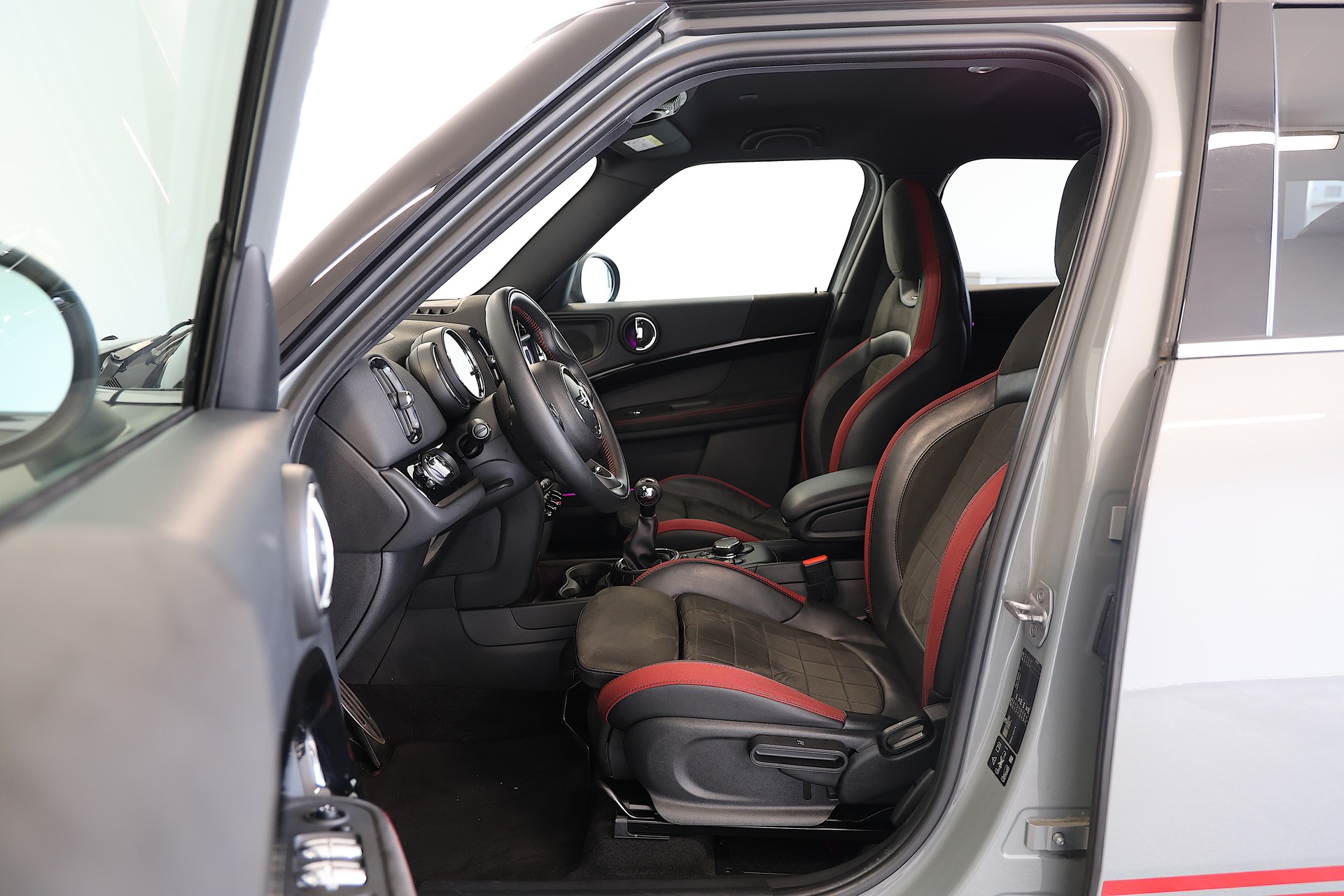 MINI Countryman John Cooper Works ALL4-image-5