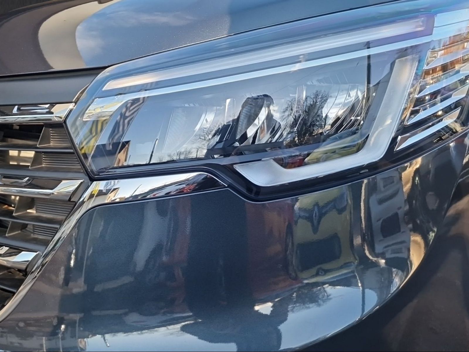 RENAULT Trafic Spaceclass 2.0 dCi Blue 170 EDC-image-2