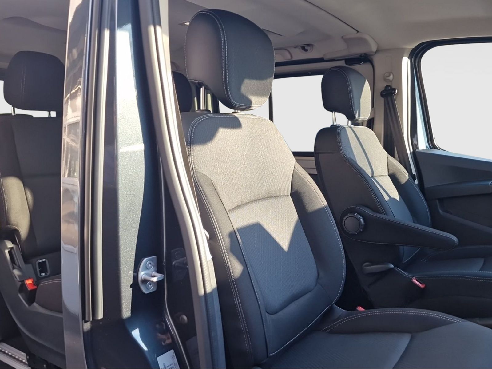 RENAULT Trafic Spaceclass 2.0 dCi Blue 170 EDC-image-7