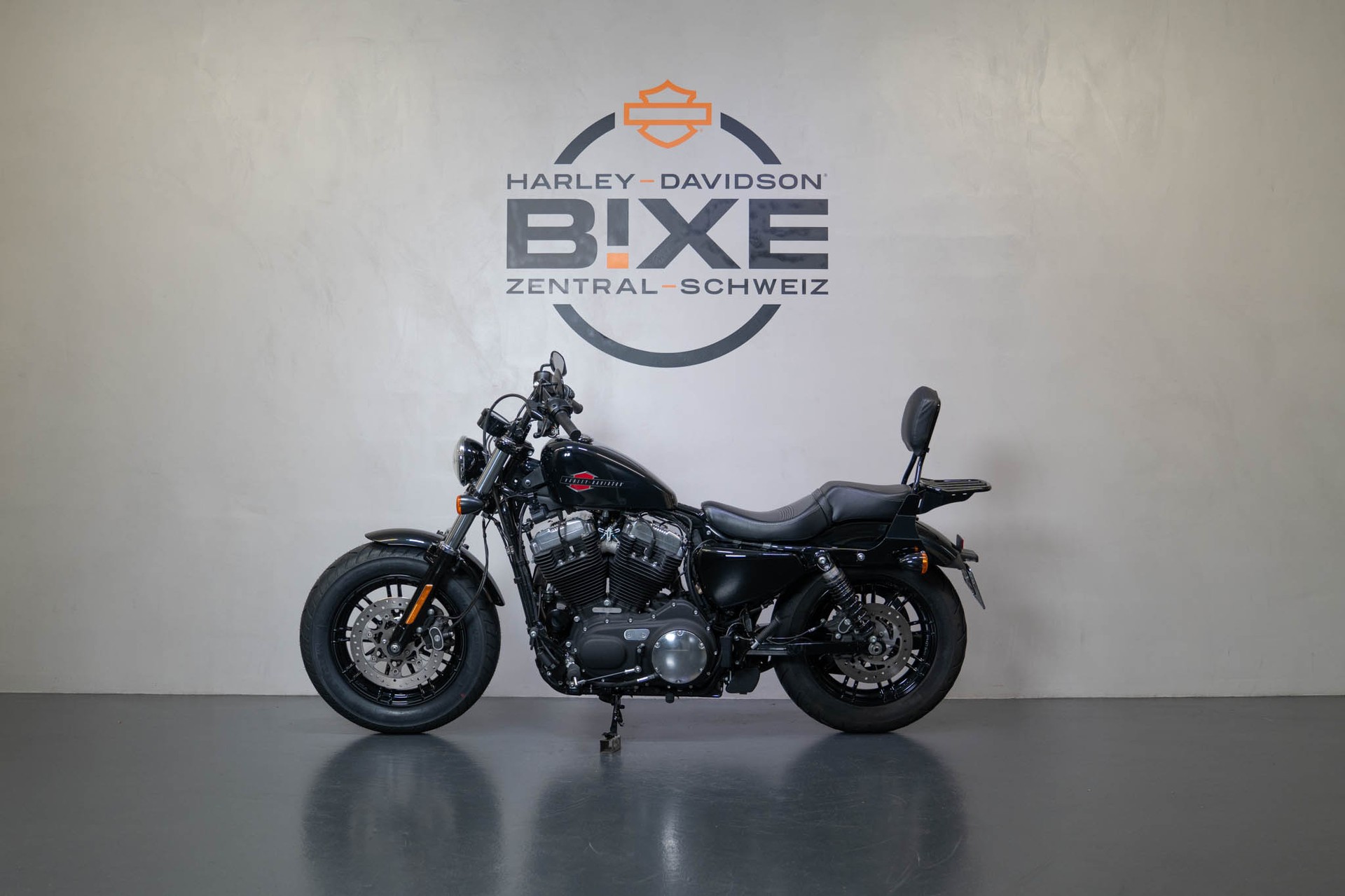 HARLEY-DAVIDSON XL 1200 X Forty Eight-showroom-element-1