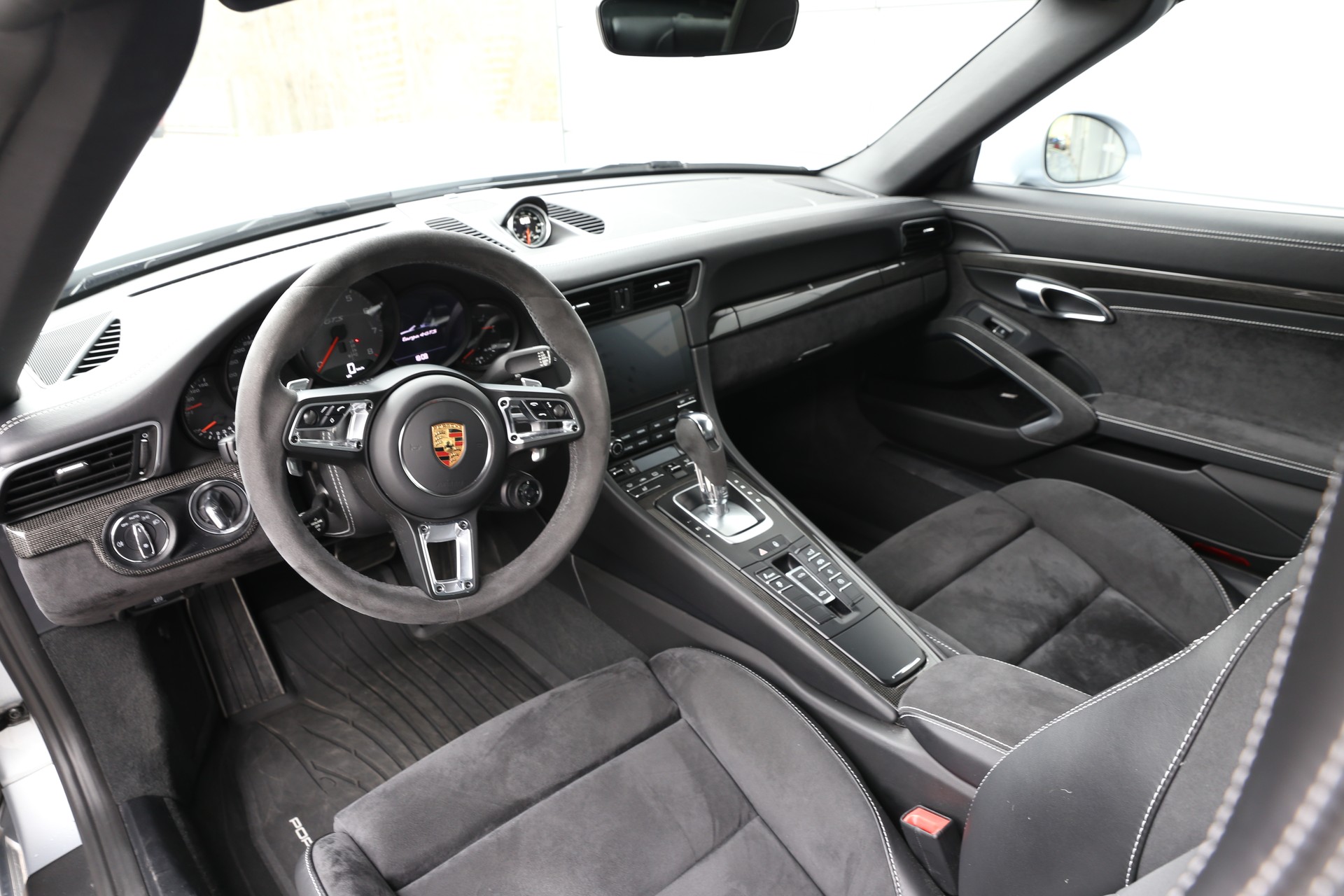 PORSCHE 911 Targa 4 GTS PDK-image-4
