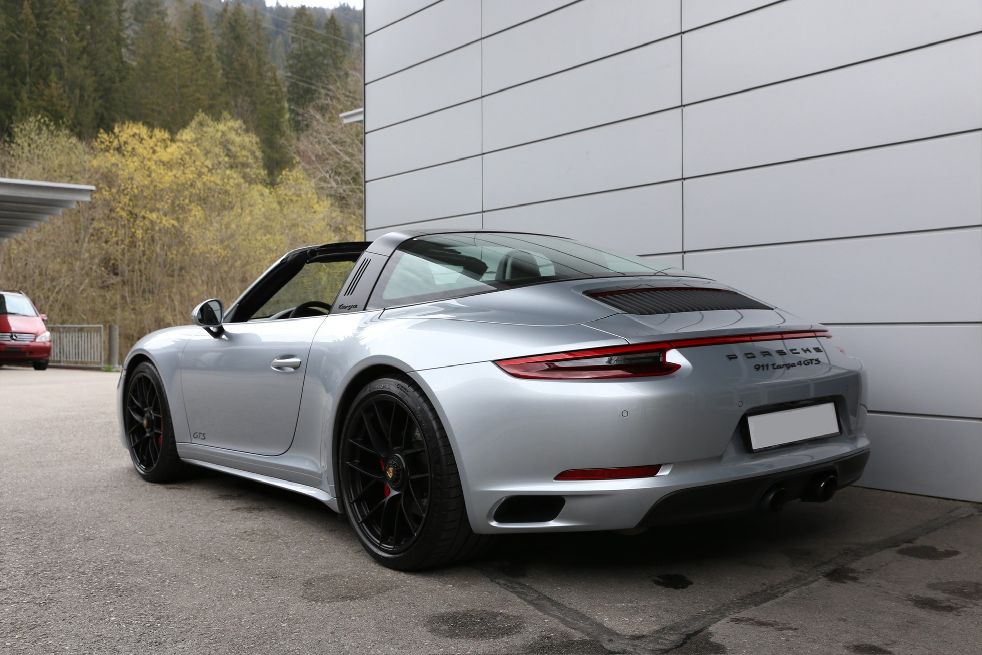PORSCHE 911 Targa 4 GTS PDK-image-2