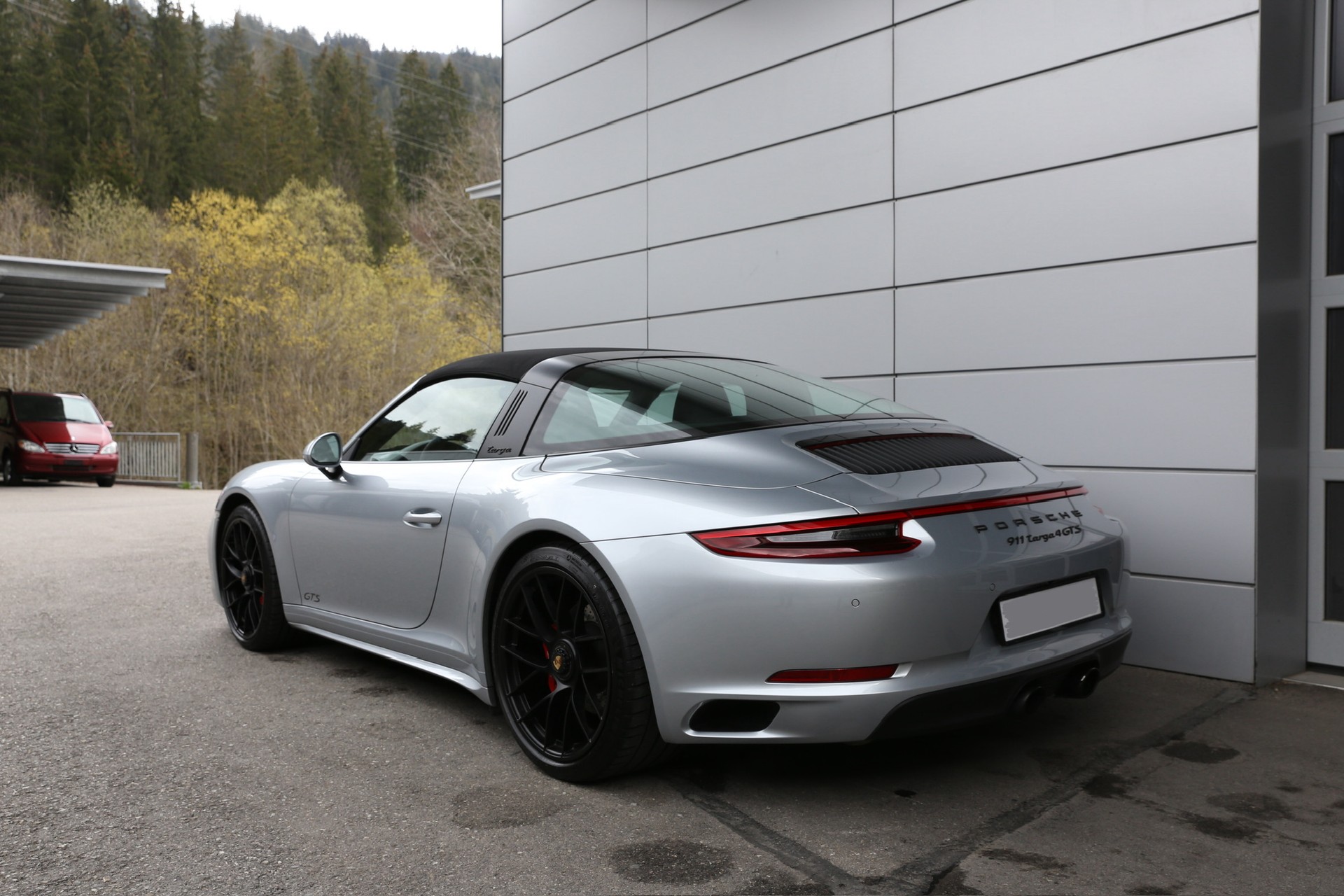 PORSCHE 911 Targa 4 GTS PDK-image-12