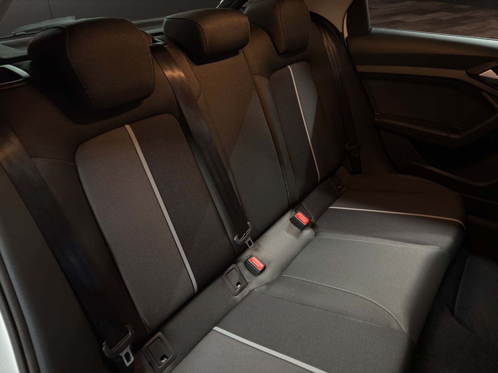 AUDI A1 Sportback 30 TFSI Attraction S-tronic-image-14