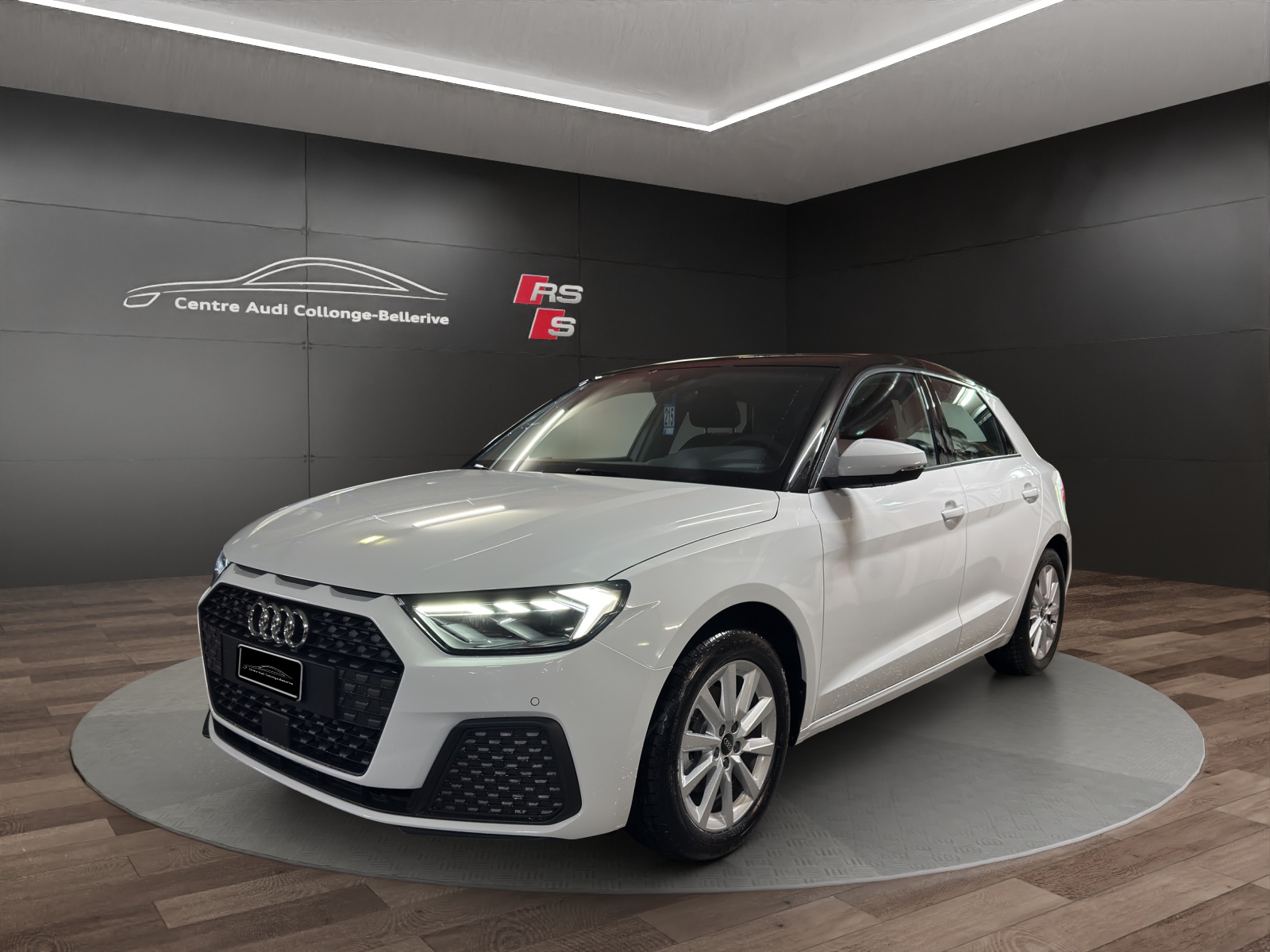 AUDI A1 Sportback 30 TFSI Attraction S-tronic-image-0