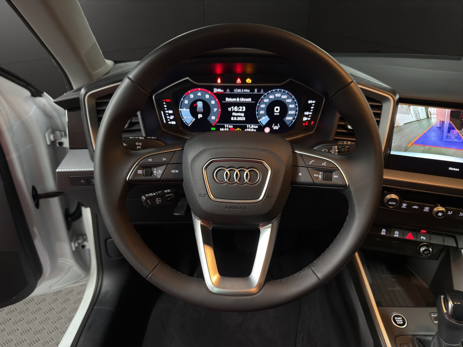 AUDI A1 Sportback 30 TFSI Attraction S-tronic-image-7