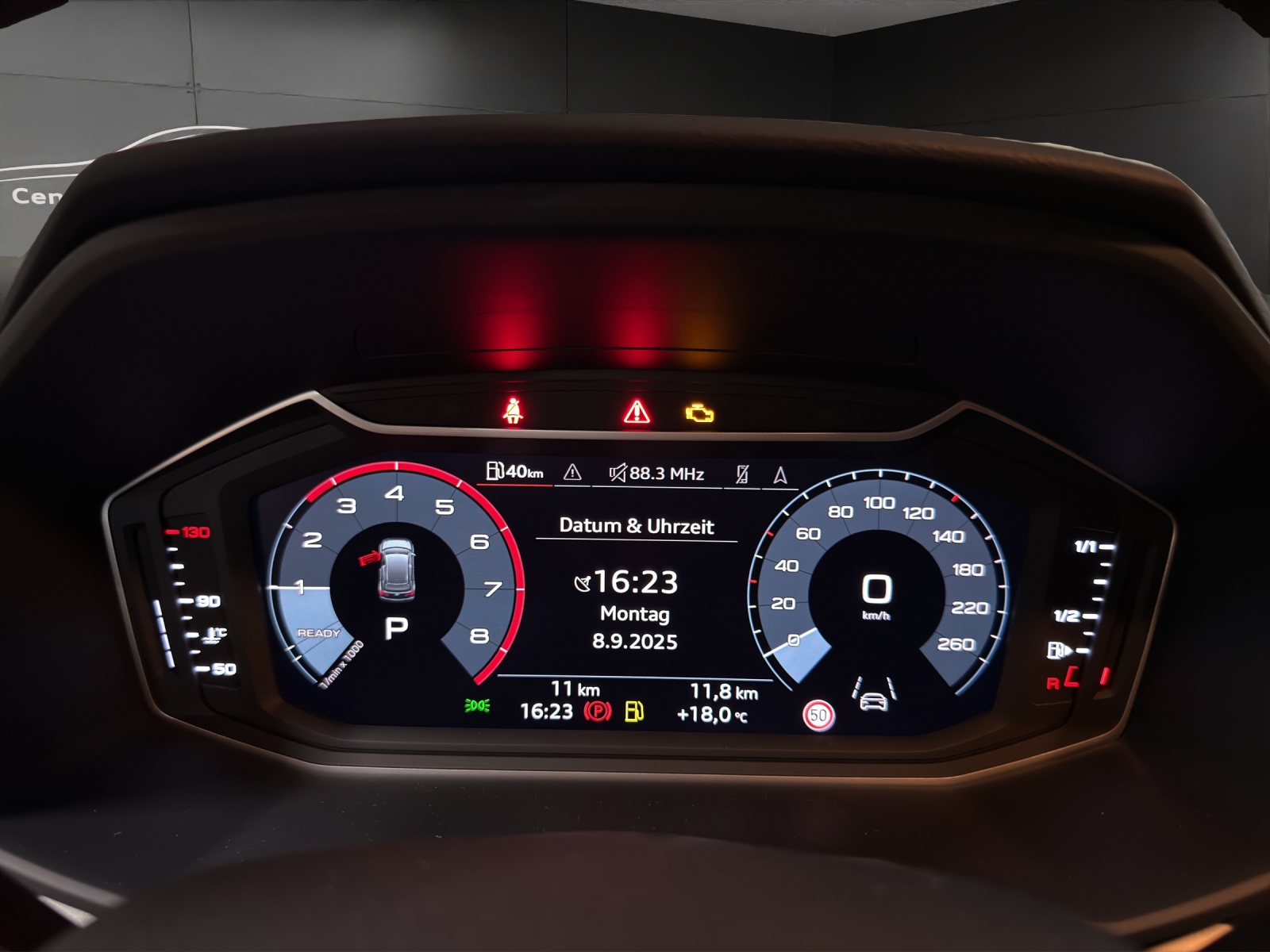 AUDI A1 Sportback 30 TFSI Attraction S-tronic-image-8