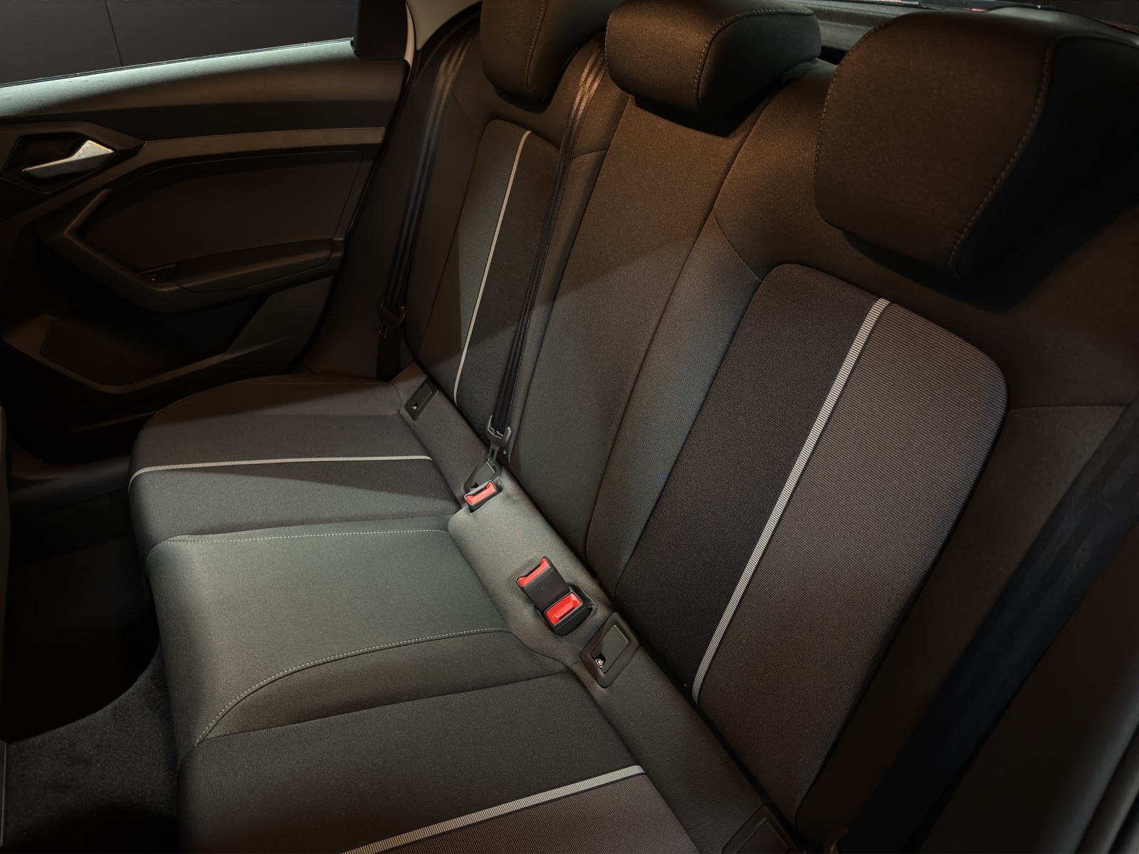 AUDI A1 Sportback 30 TFSI Attraction S-tronic-image-9