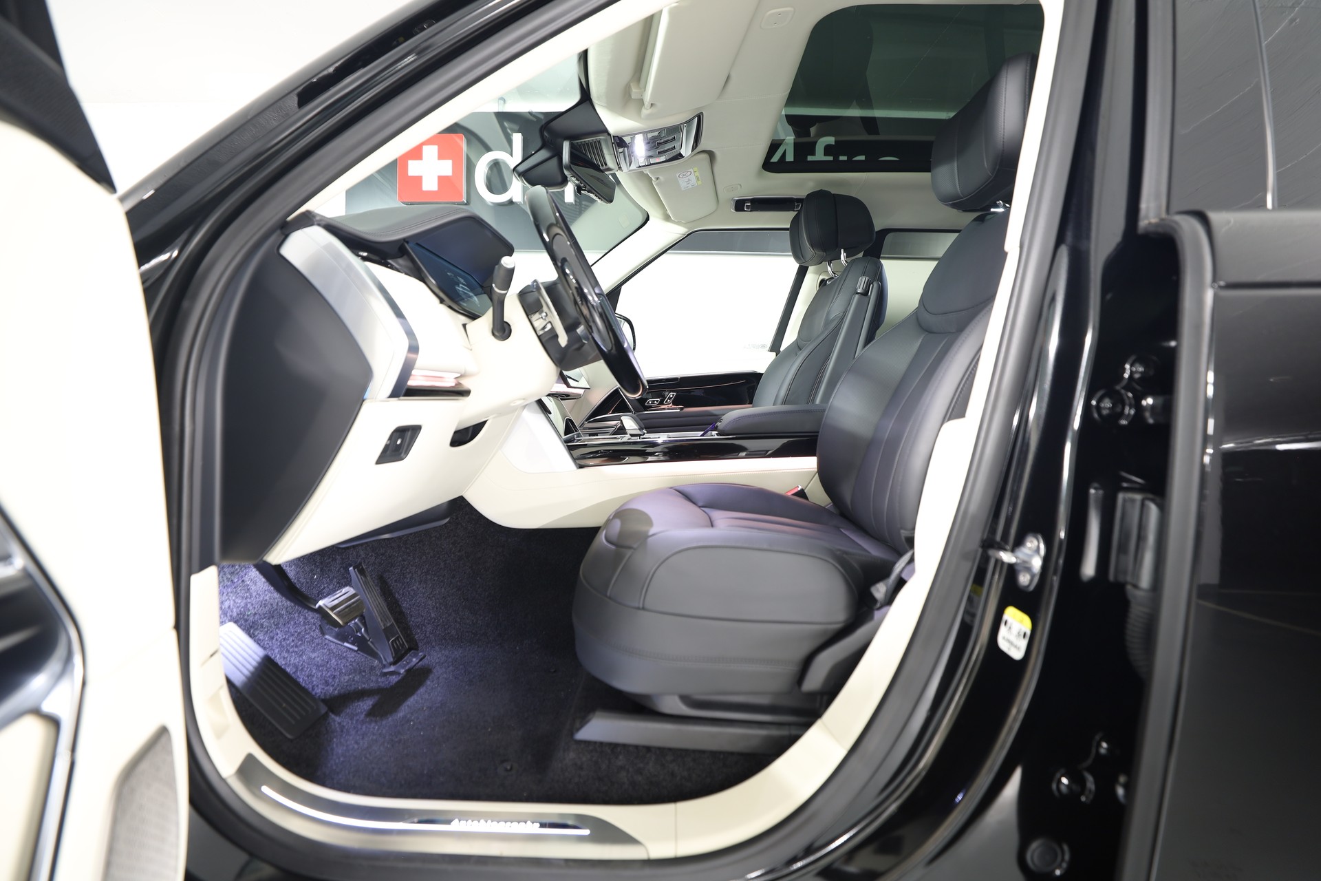 LAND ROVER Range Rover P550e Si6 PHEV Autobiography Automatic-image-5