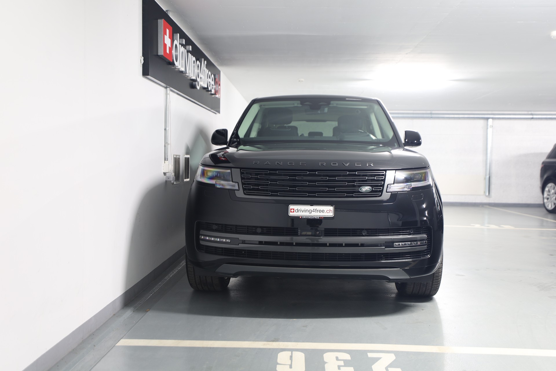 LAND ROVER Range Rover P550e Si6 PHEV Autobiography Automatic-image-3