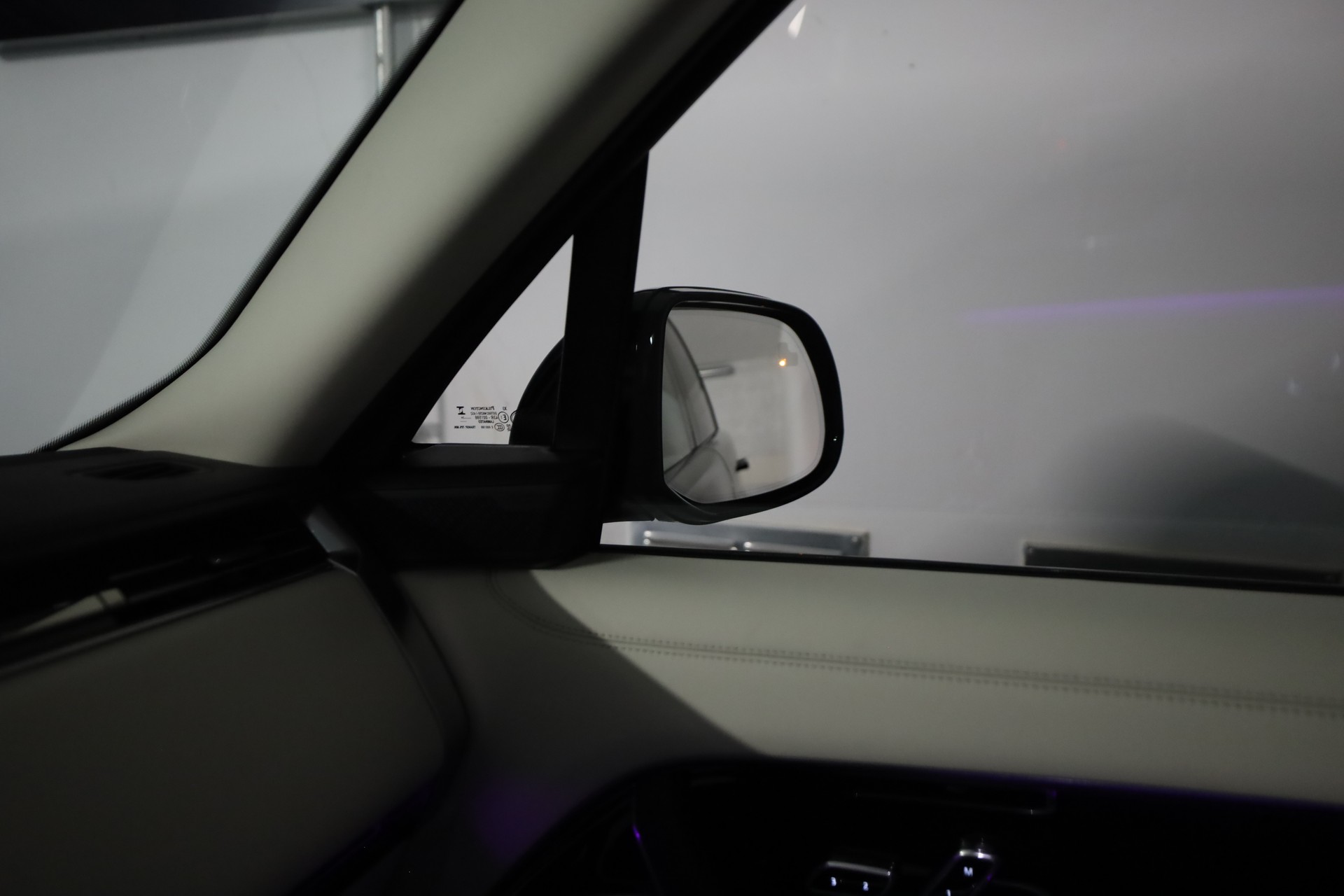 LAND ROVER Range Rover P550e Si6 PHEV Autobiography Automatic-image-9