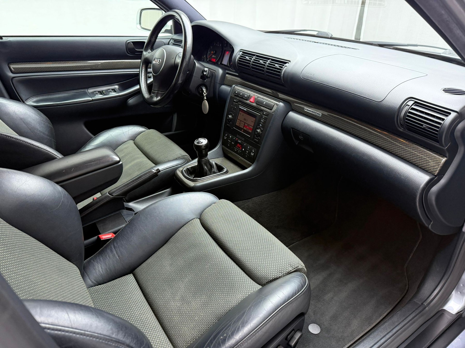 AUDI RS4 Avant quattro-image-13