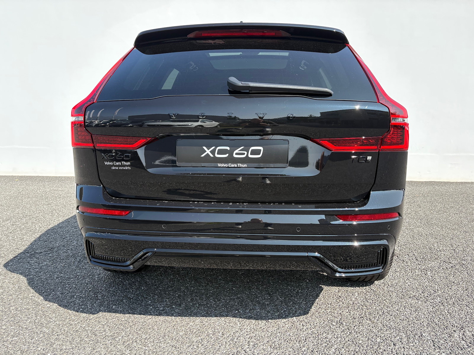 VOLVO XC60 2.0 T8 TE Black Edition eAWD-image-2