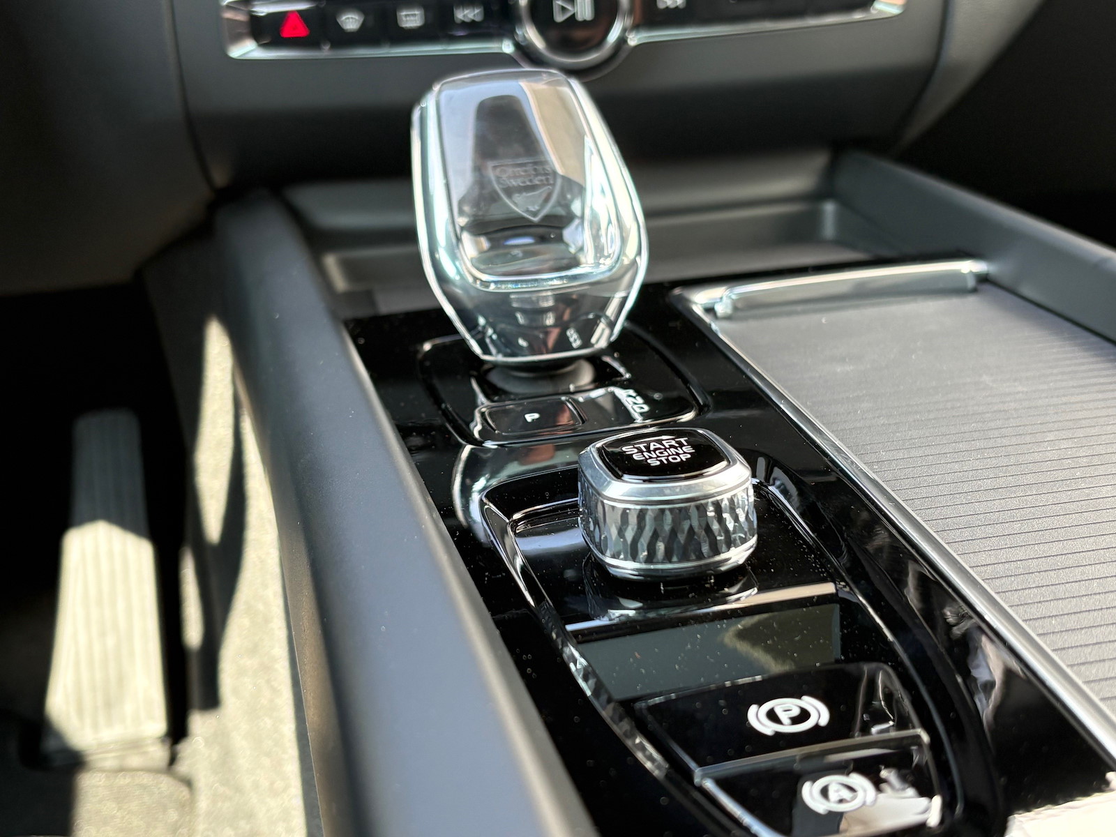 VOLVO XC60 2.0 T8 TE Black Edition eAWD-image-12