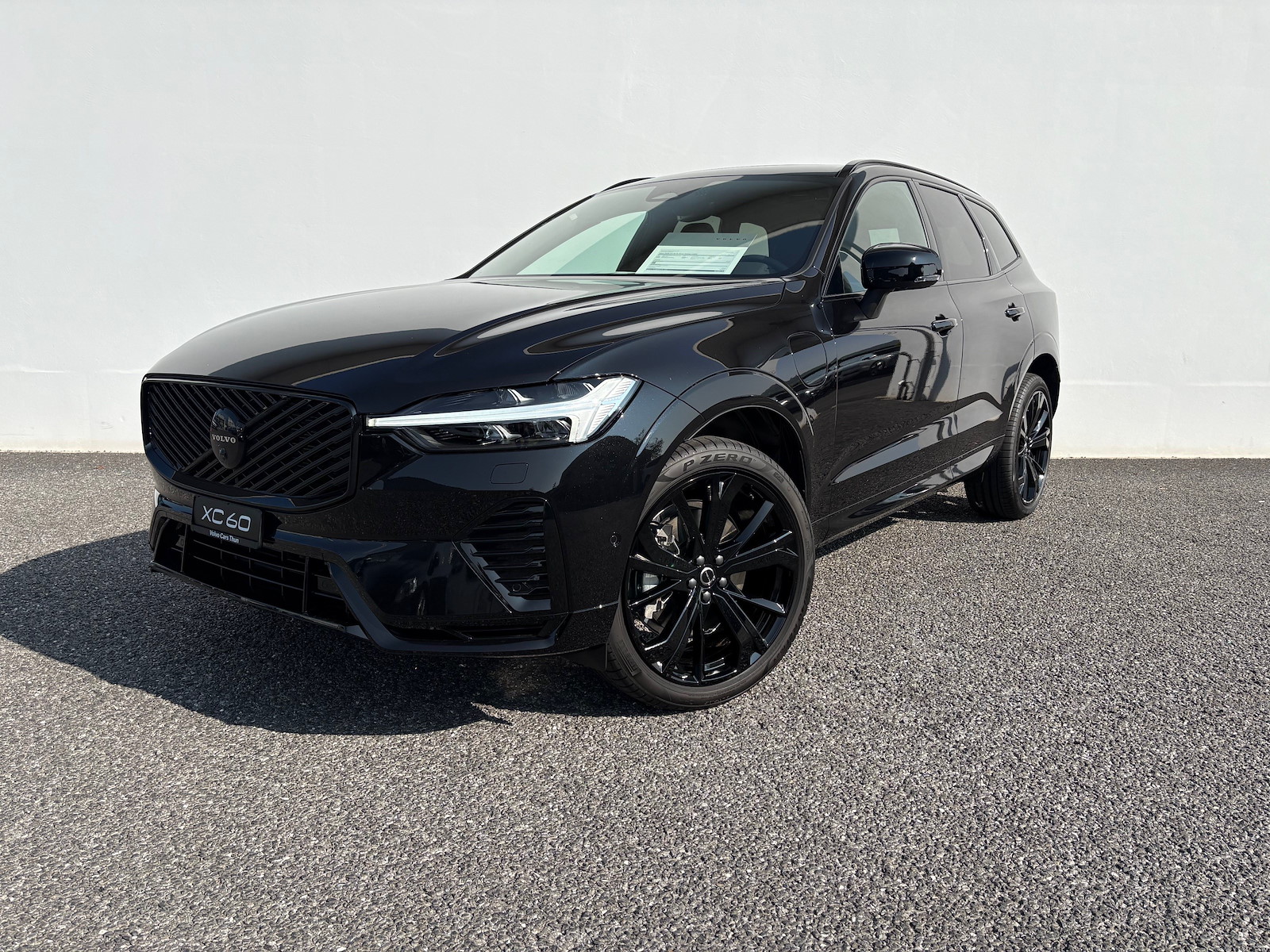 VOLVO XC60 2.0 T8 TE Black Edition eAWD-image-0