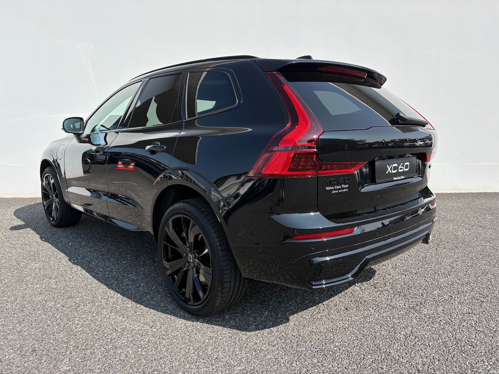 VOLVO XC60 2.0 T8 TE Black Edition eAWD-image-3