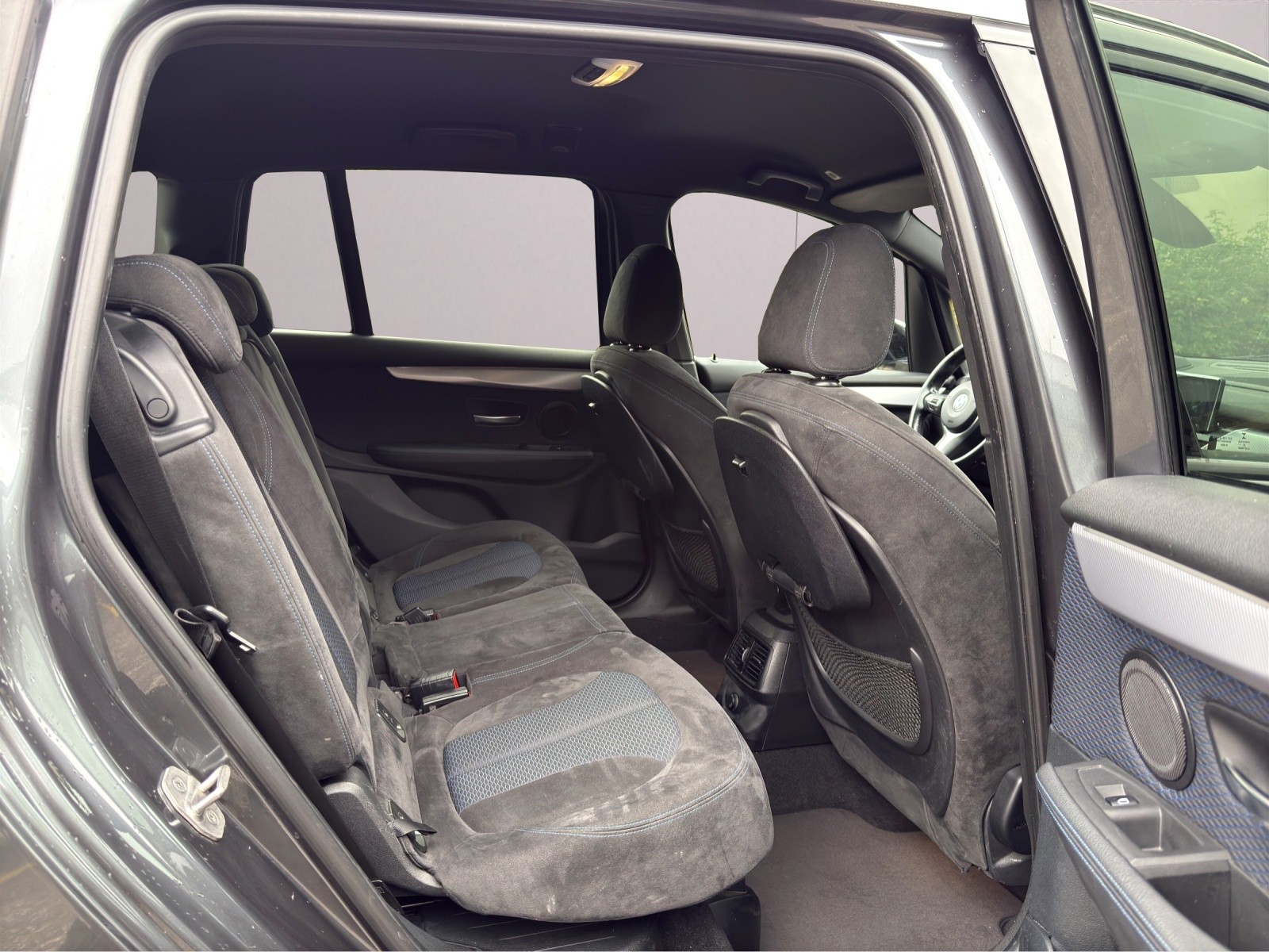 BMW 218d xDrive Gran Tourer M Sport 7-Plätzer-image-11