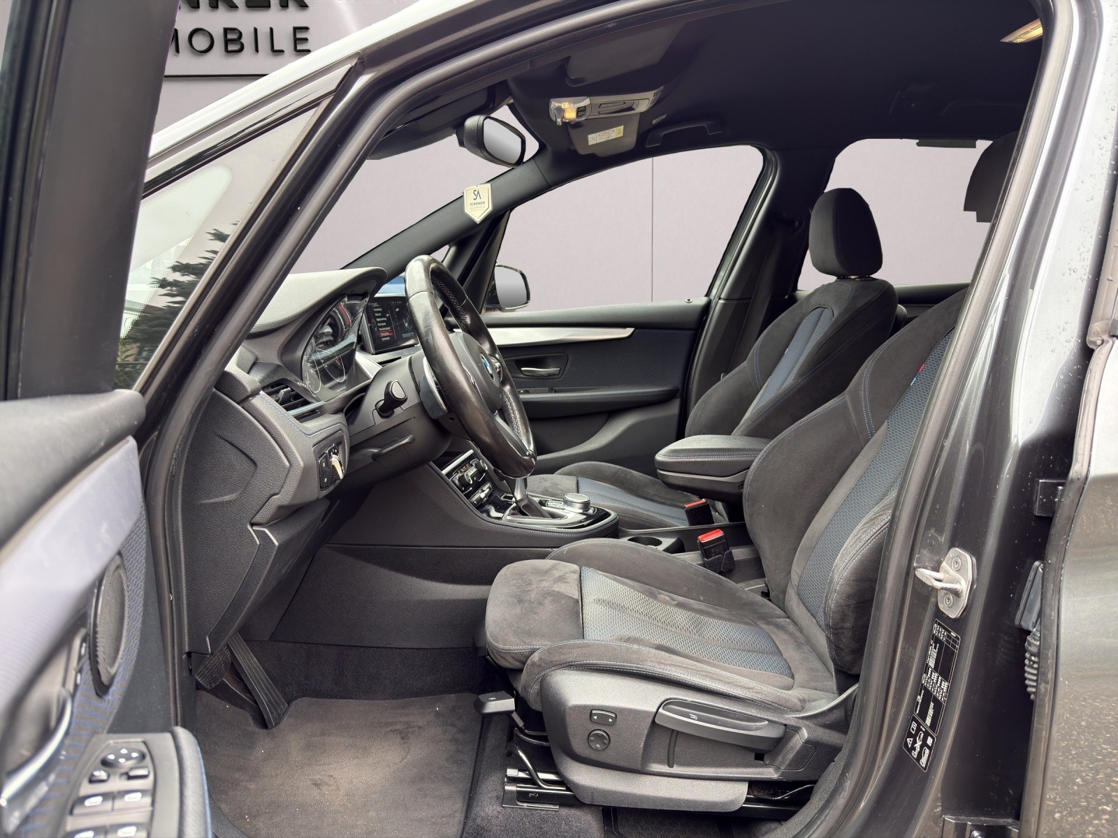 BMW 218d xDrive Gran Tourer M Sport 7-Plätzer-image-8